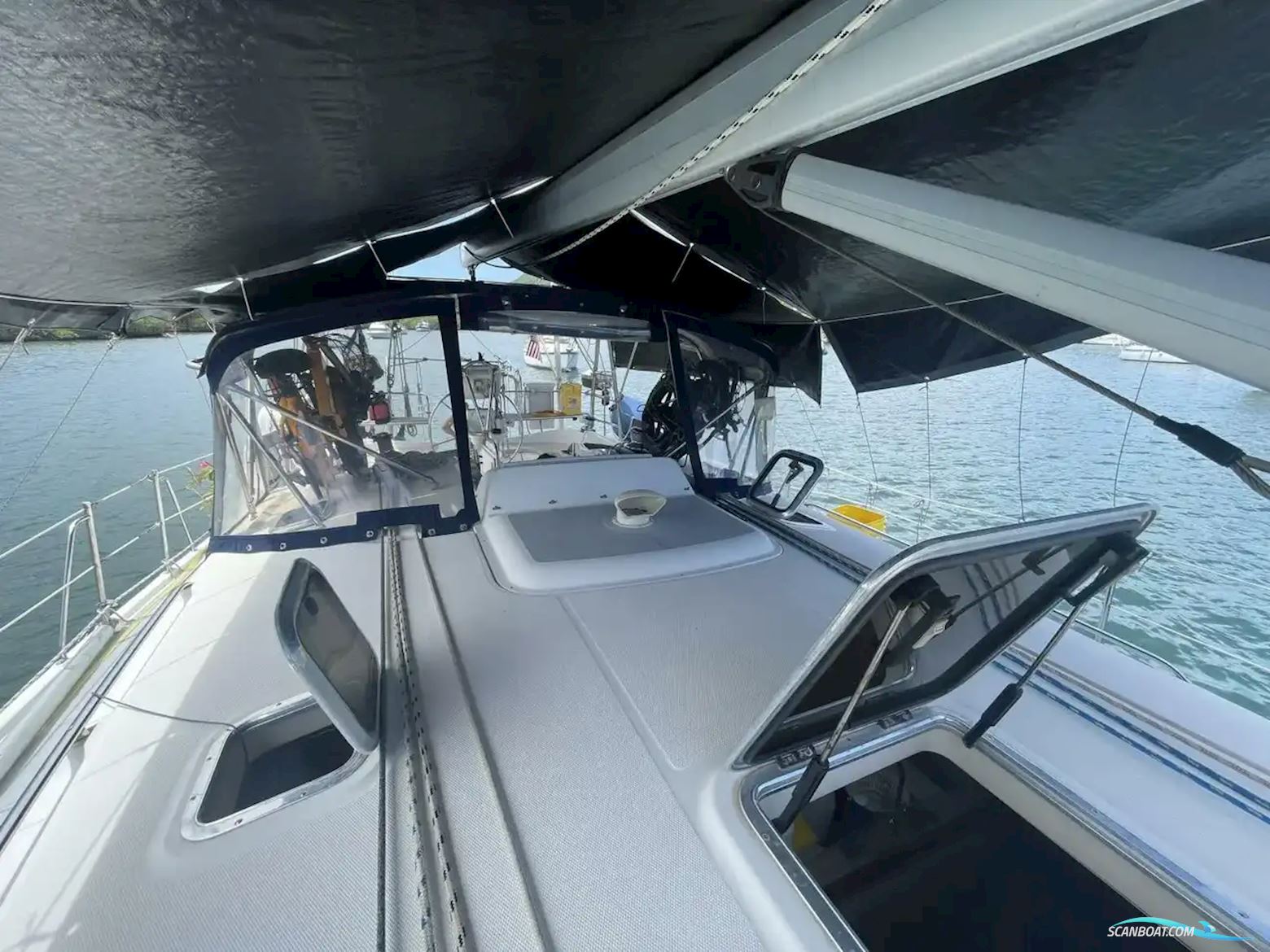 Hunter 44
