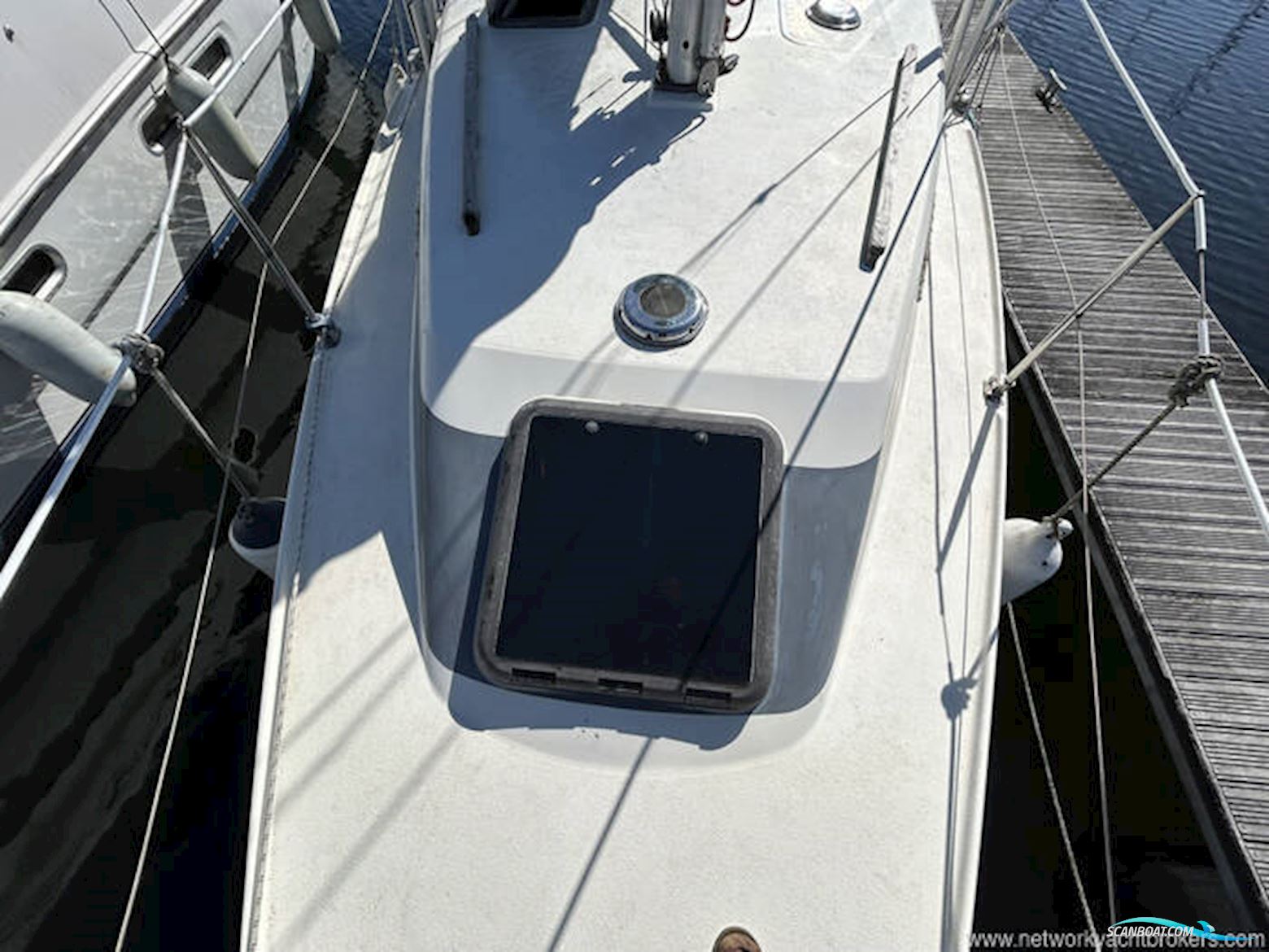 Hunter Horizon 32 Wheelhouse
