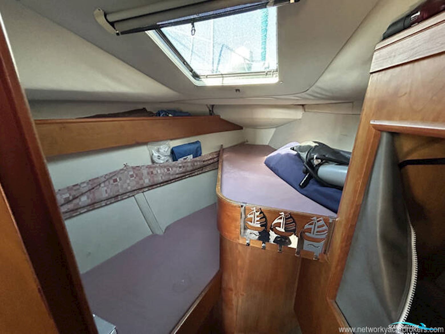 Hunter Horizon 32 Wheelhouse