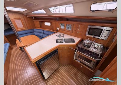 Hunter Hunter 36 Legend Segelbåt 2004, med Volvo Penta MD030 motor, Sverige