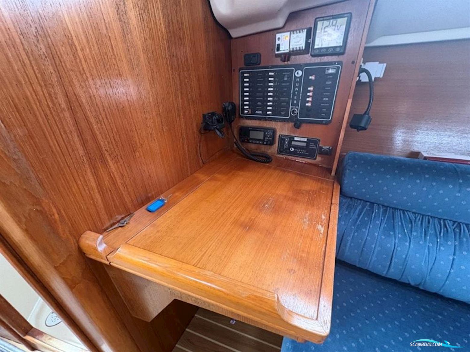 Hunter Legend 326