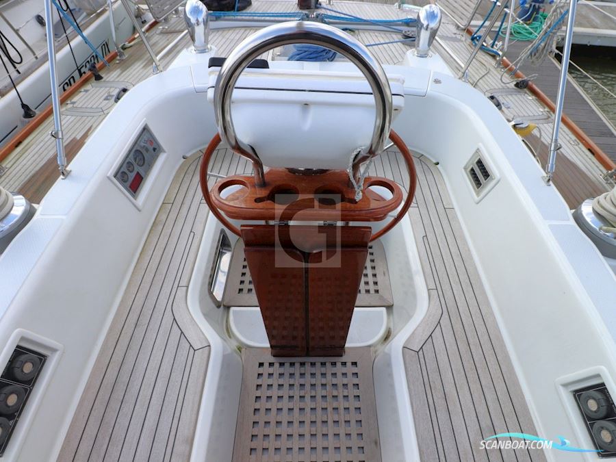 Hylas 54 RS
