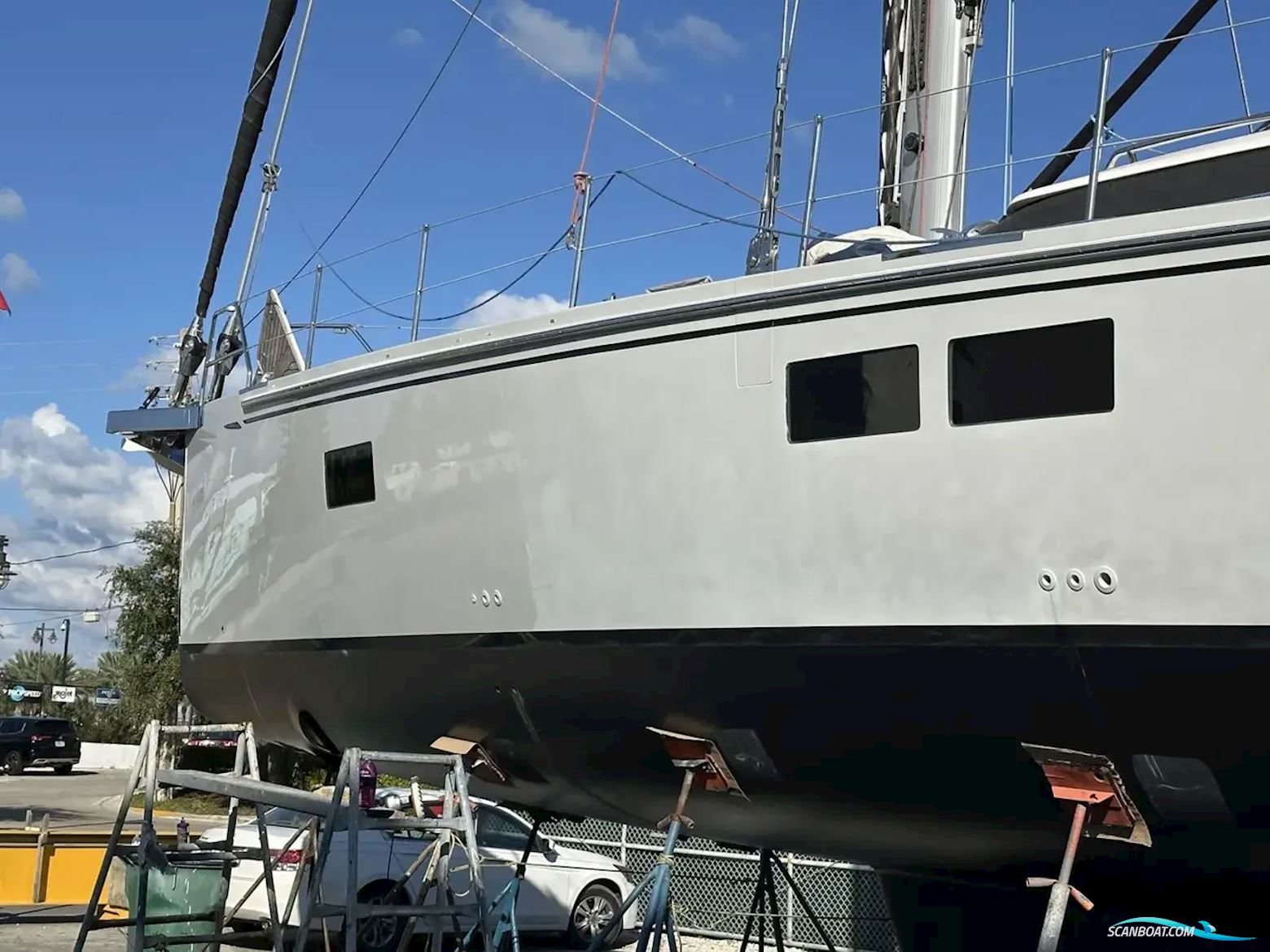 Hylas H57