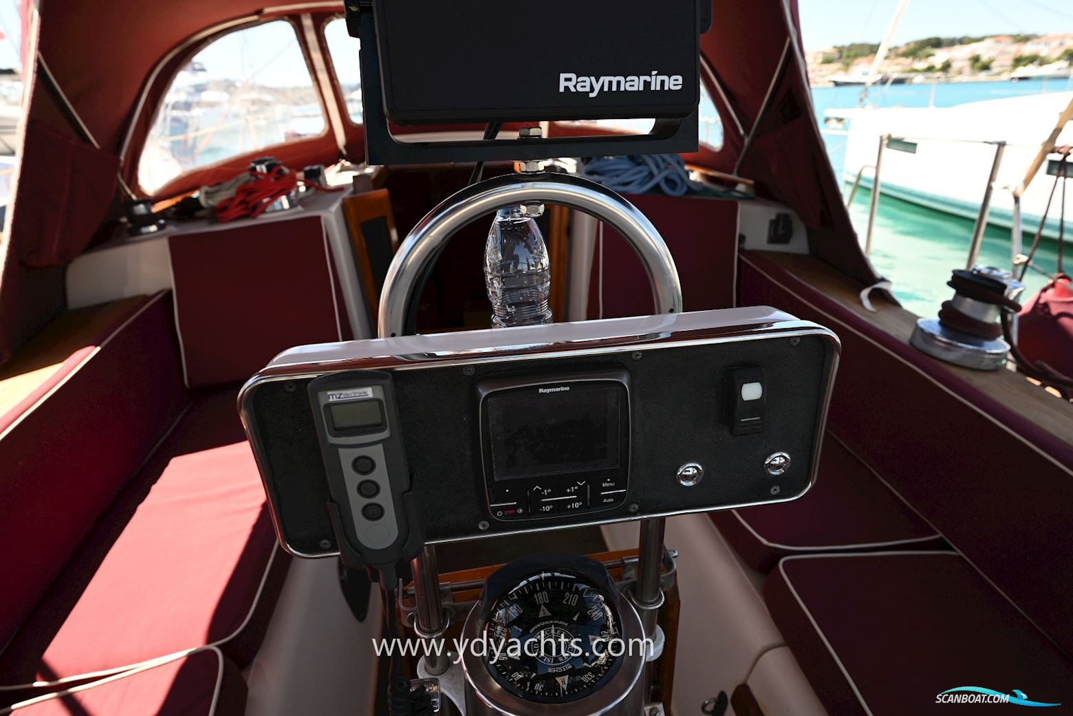 Island Packet 38