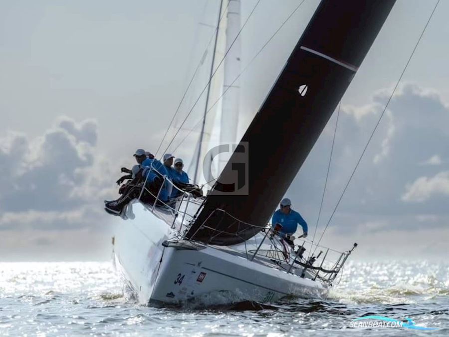 Italia Yachts 11.98 Fuoriserie