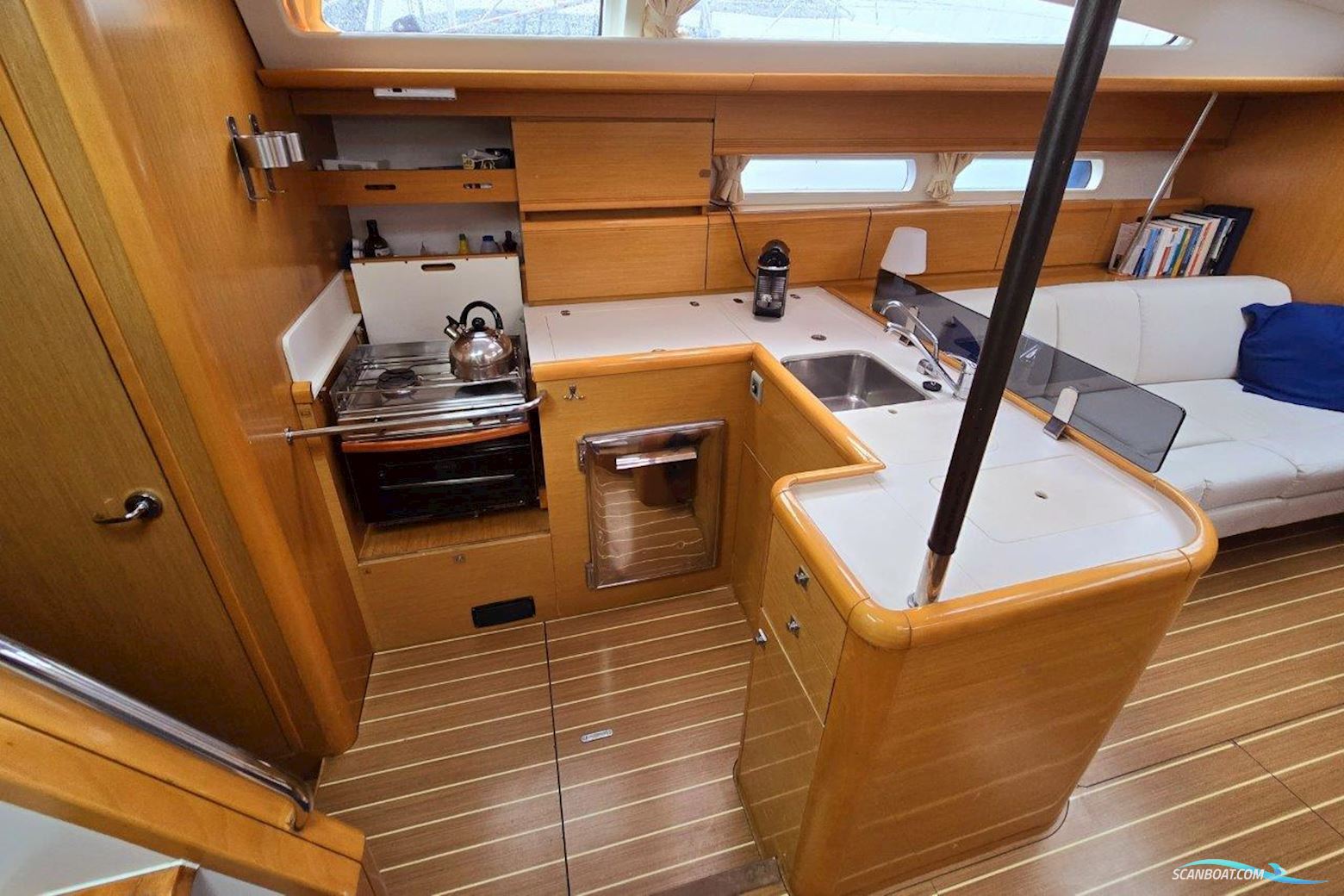 Jeanneau 53