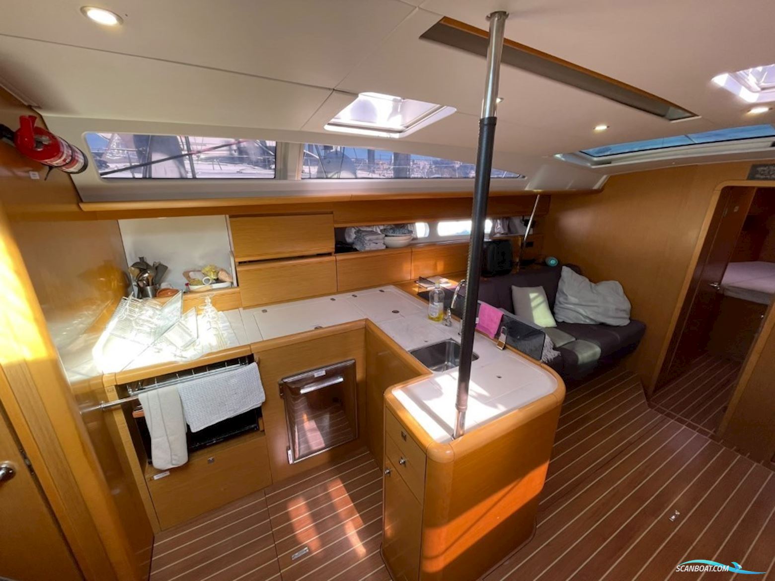 Jeanneau 53