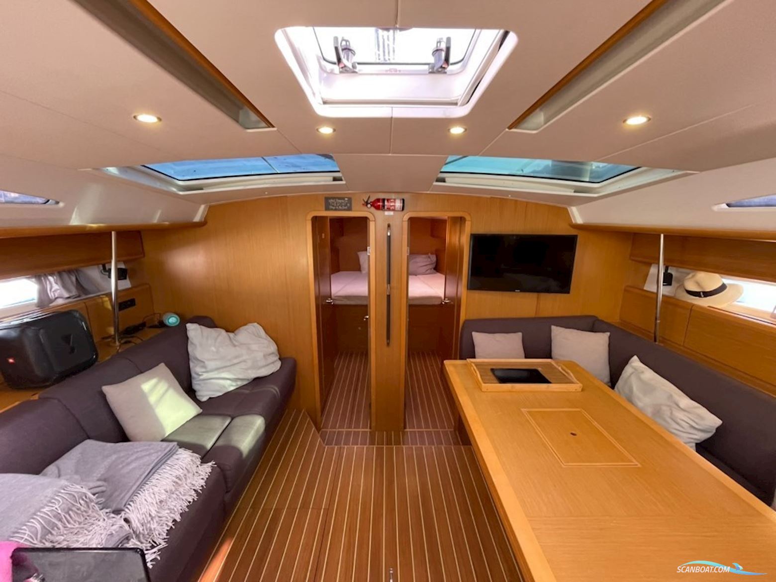 Jeanneau 53