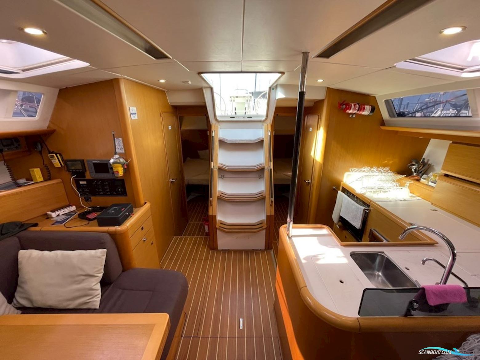 Jeanneau 53