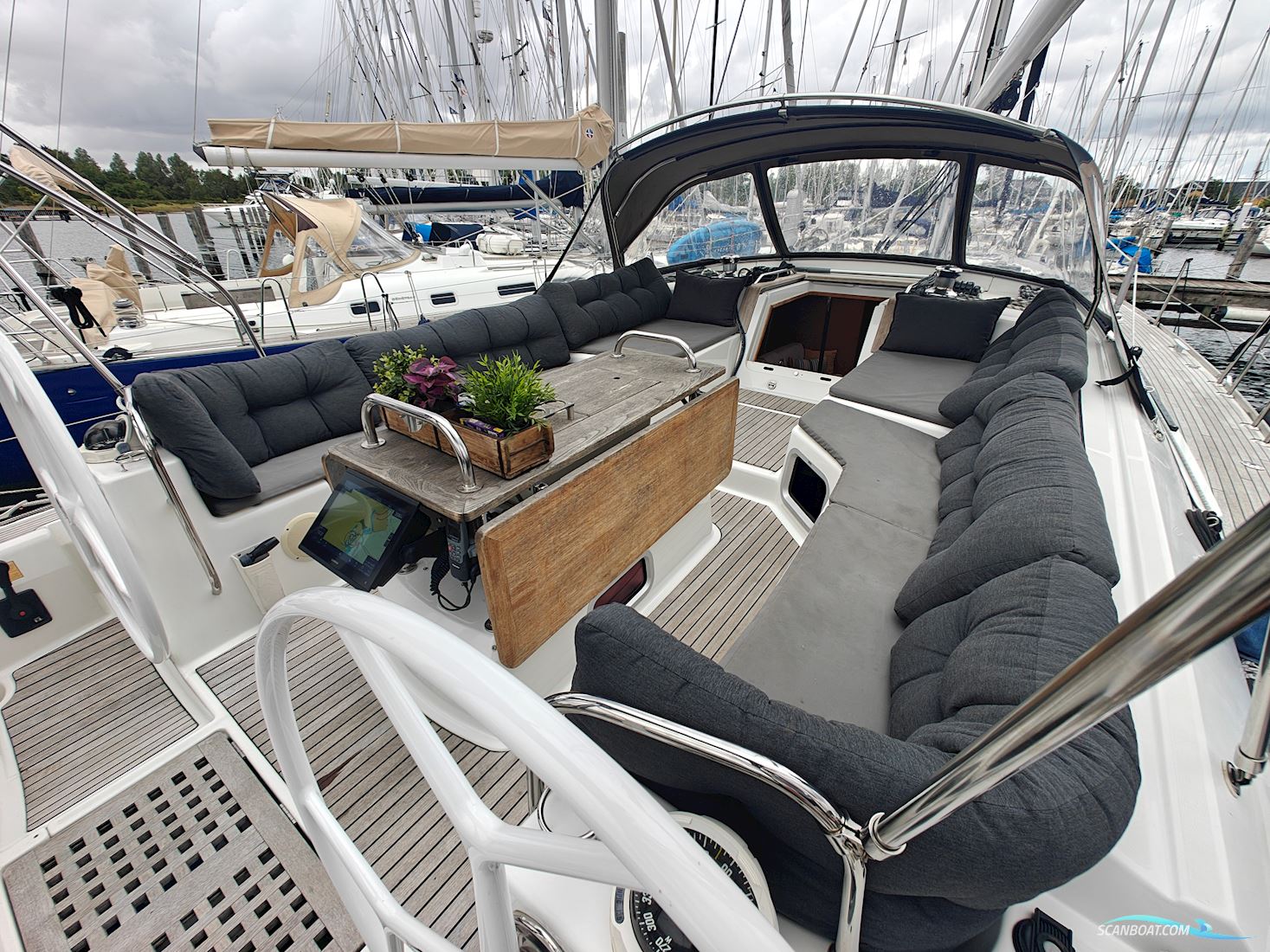 Jeanneau 53 Shallow Draft
