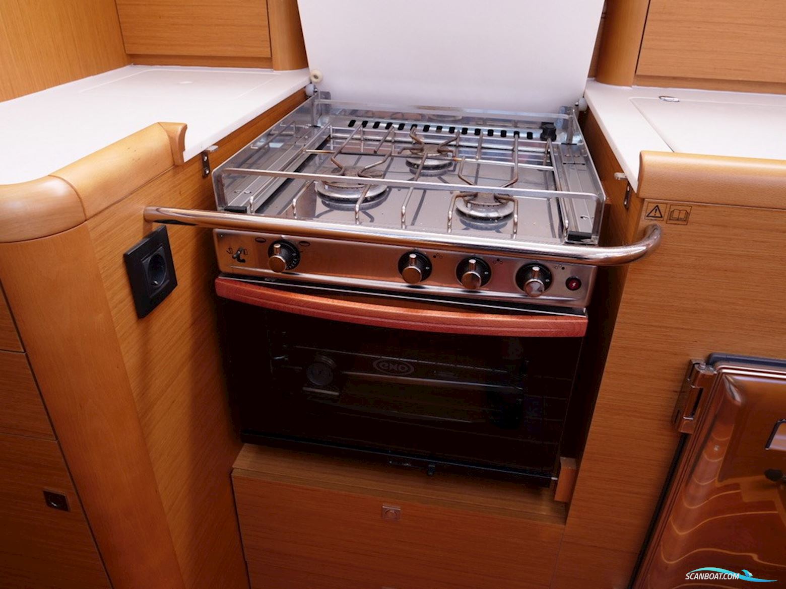 Jeanneau 57 Version 3 Cabin