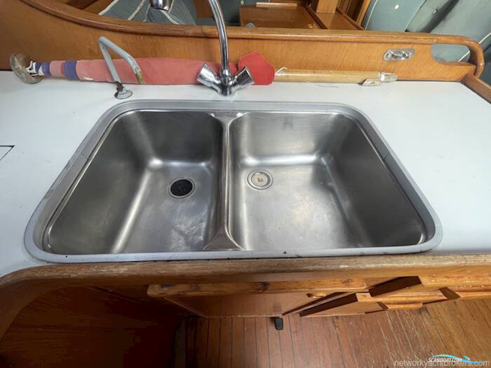 Jeanneau Olympic Sea 42 Sun Legend Hull