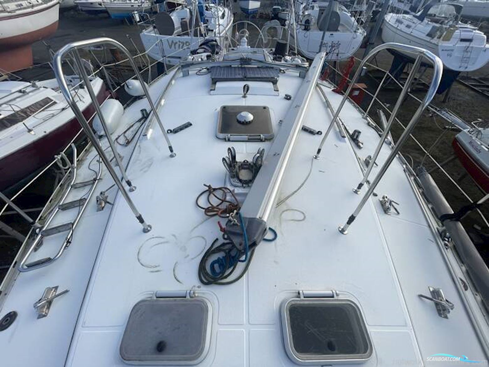 Jeanneau Olympic Sea 42 Sun Legend Hull