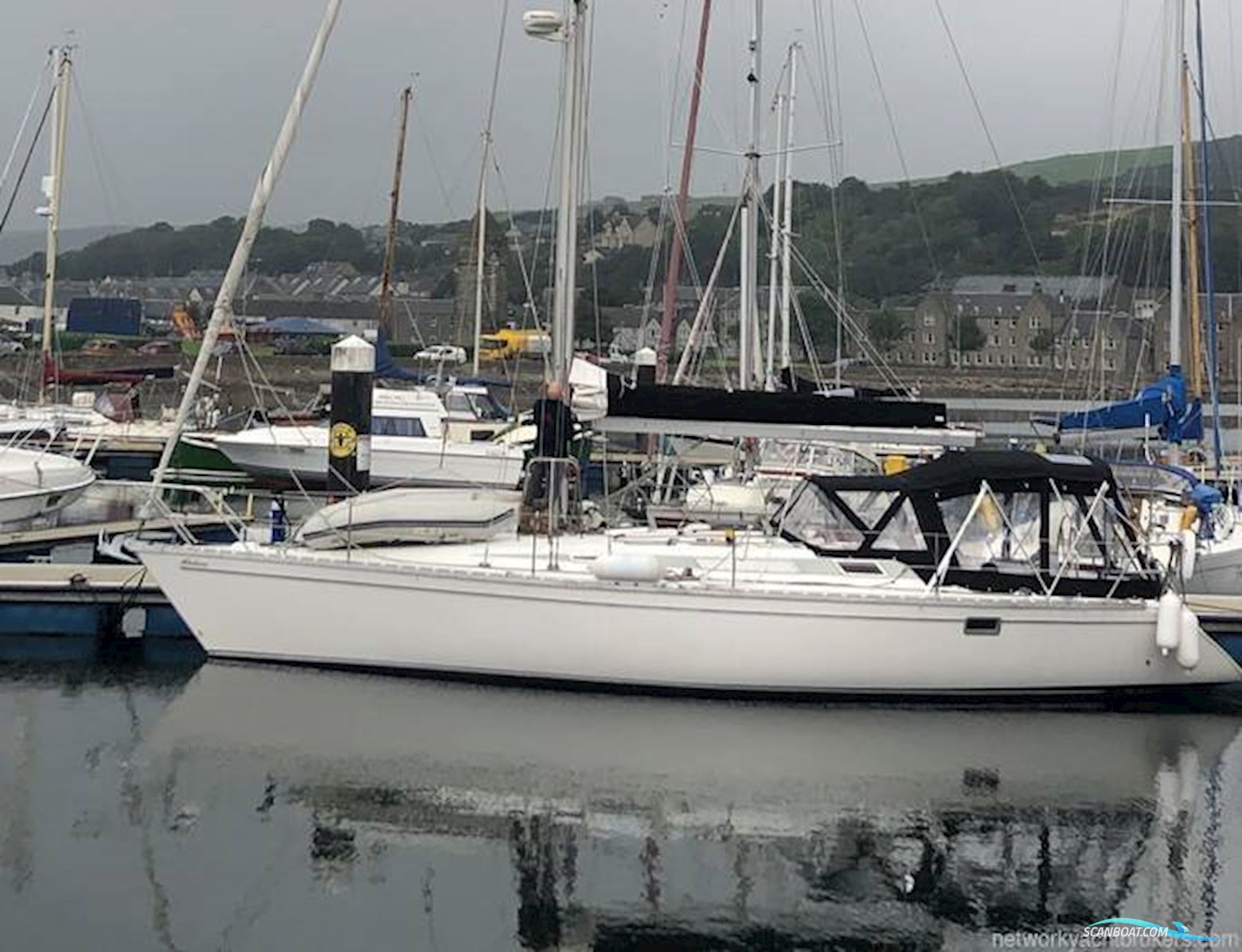 Jeanneau Olympic Sea 42 Sun Legend Hull