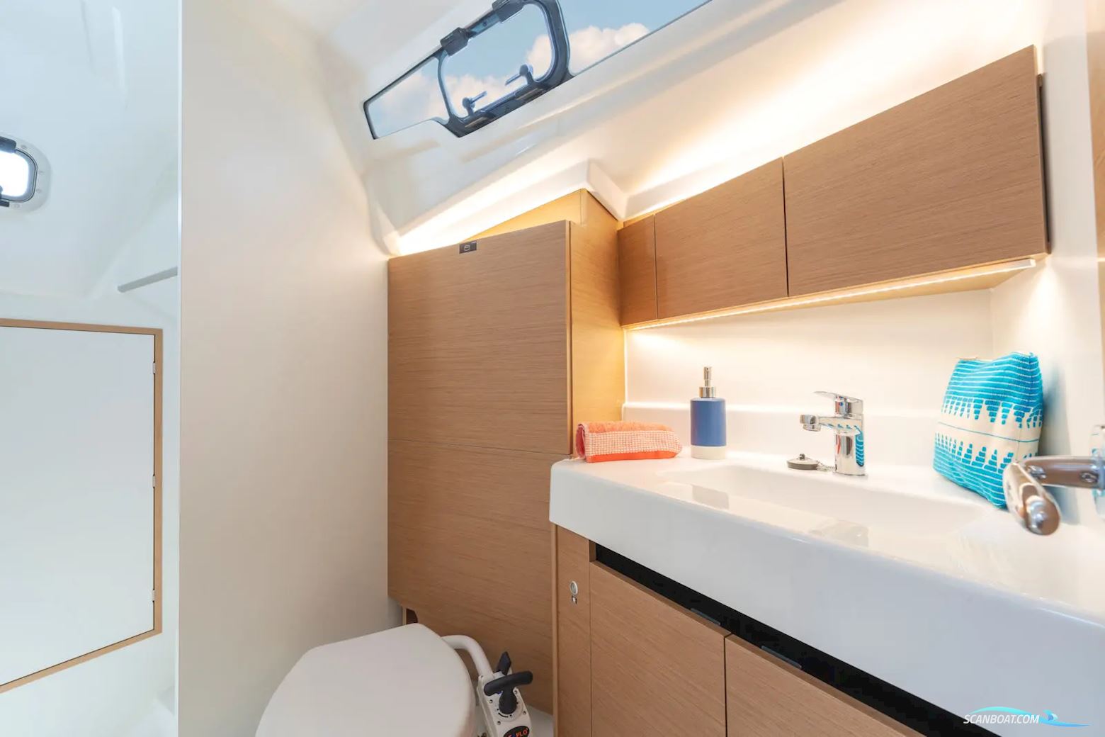 Jeanneau Sun Odyssey 350