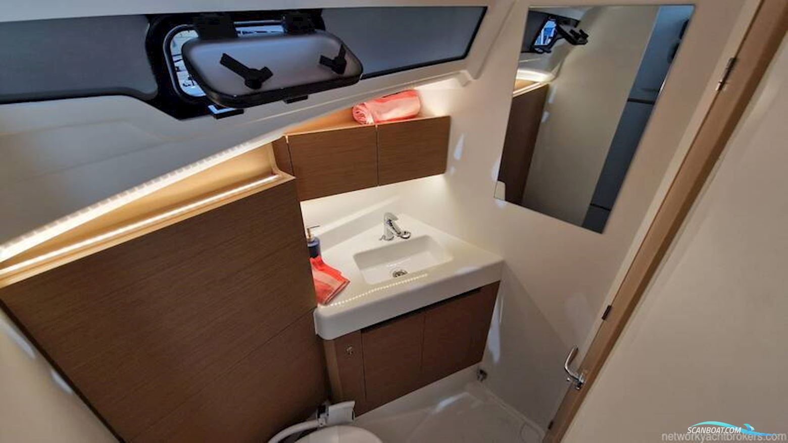 Jeanneau Sun Odyssey 350