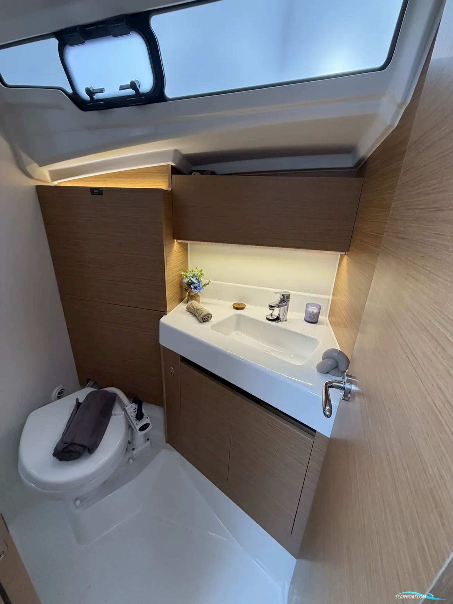 Jeanneau Sun Odyssey 350