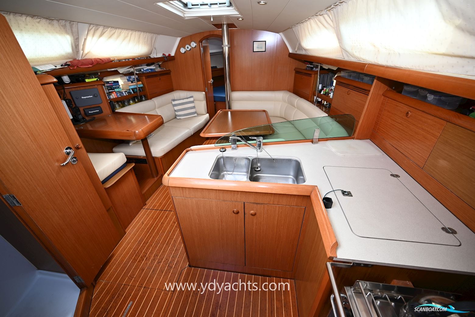 Jeanneau Sun Odyssey 37