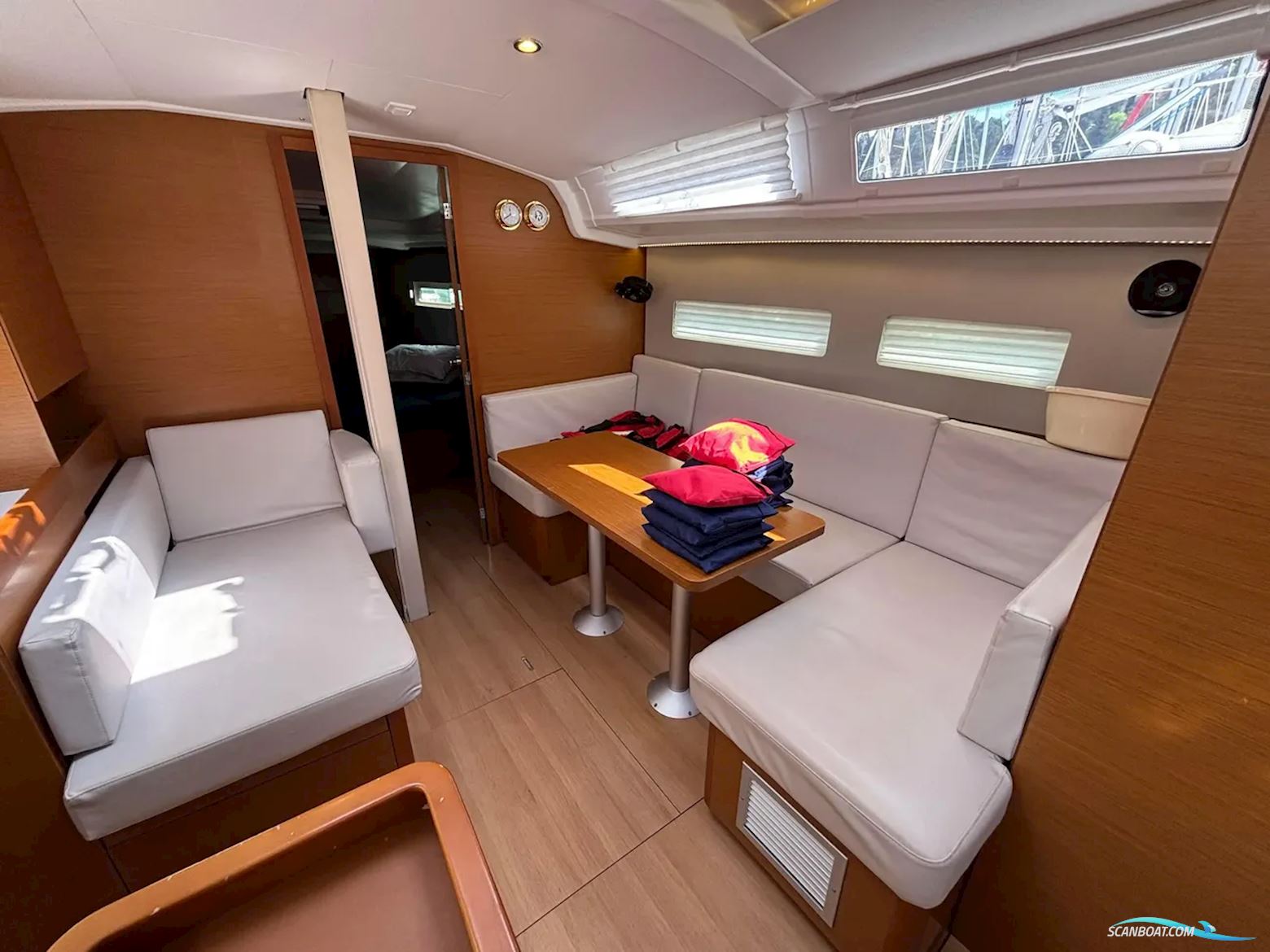 Jeanneau Sun Odyssey 410