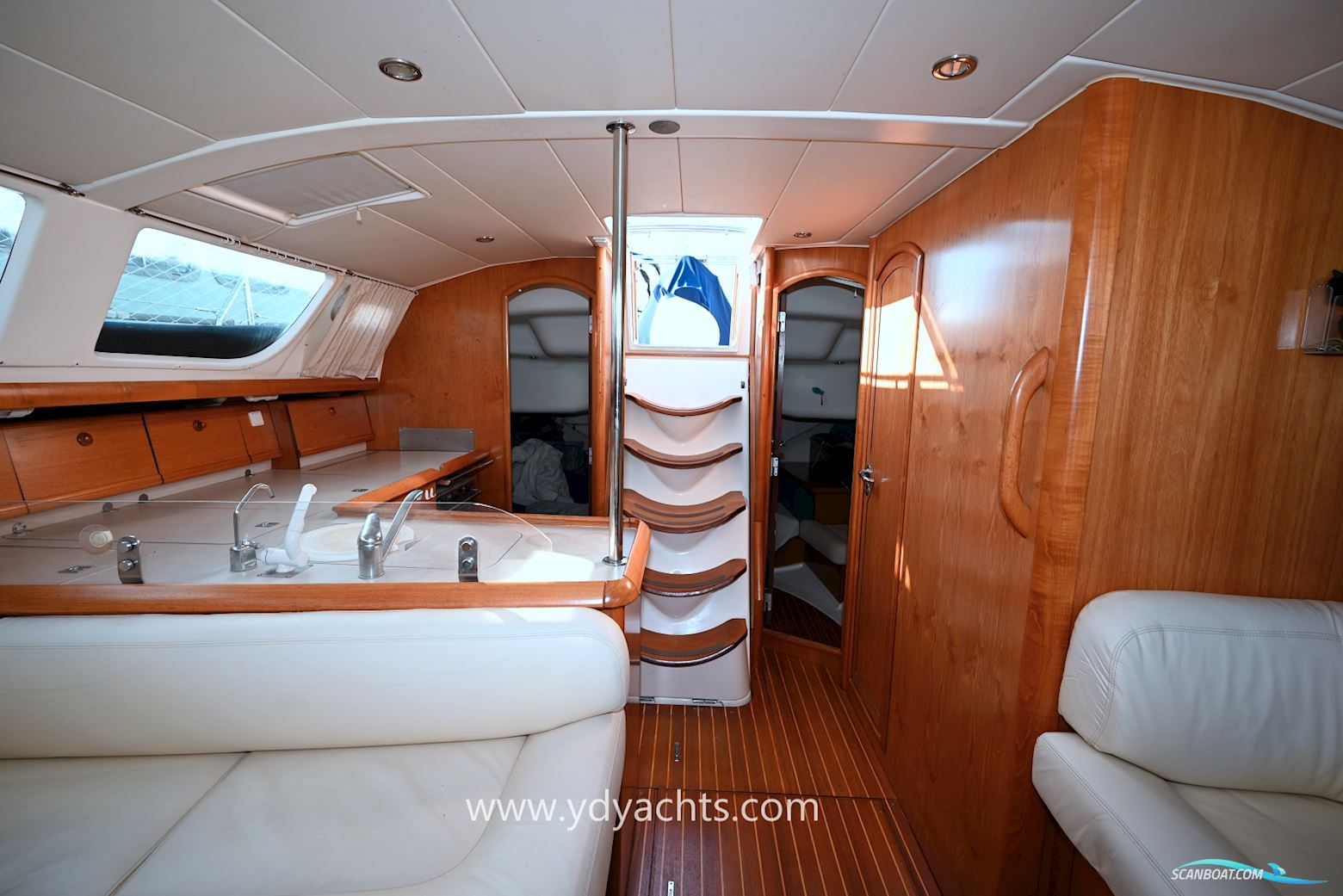 Jeanneau Sun Odyssey 43 DS Legende