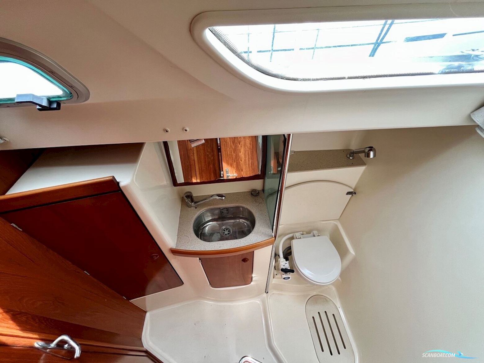 Jeanneau Sun Odyssey 43