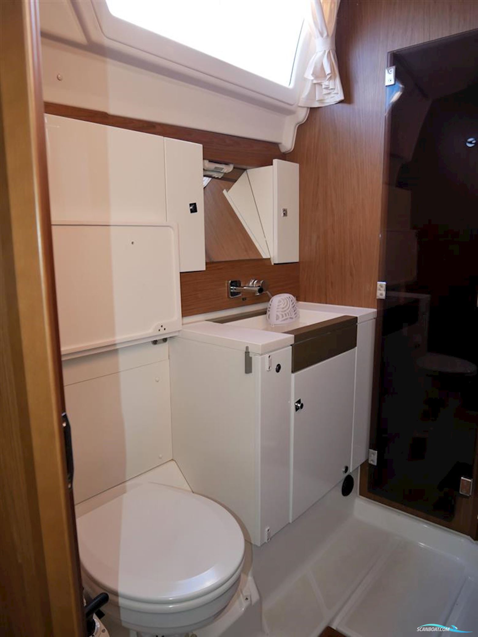 Jeanneau Sun Odyssey 44DS