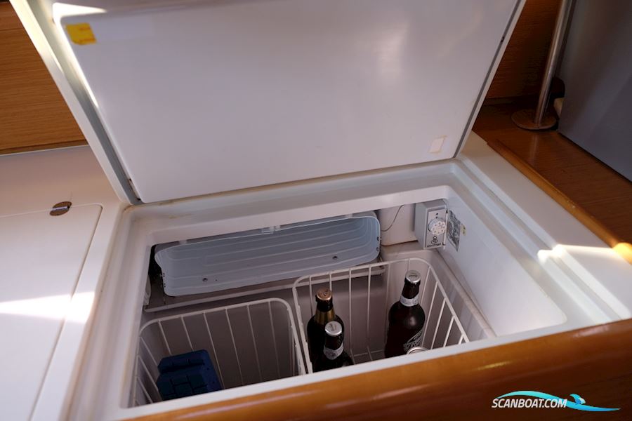 Jeanneau Sun Odyssey 44i Owners Version