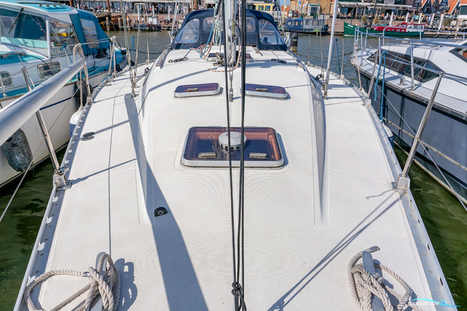 Jeanneau Sunshine 38 centerboard