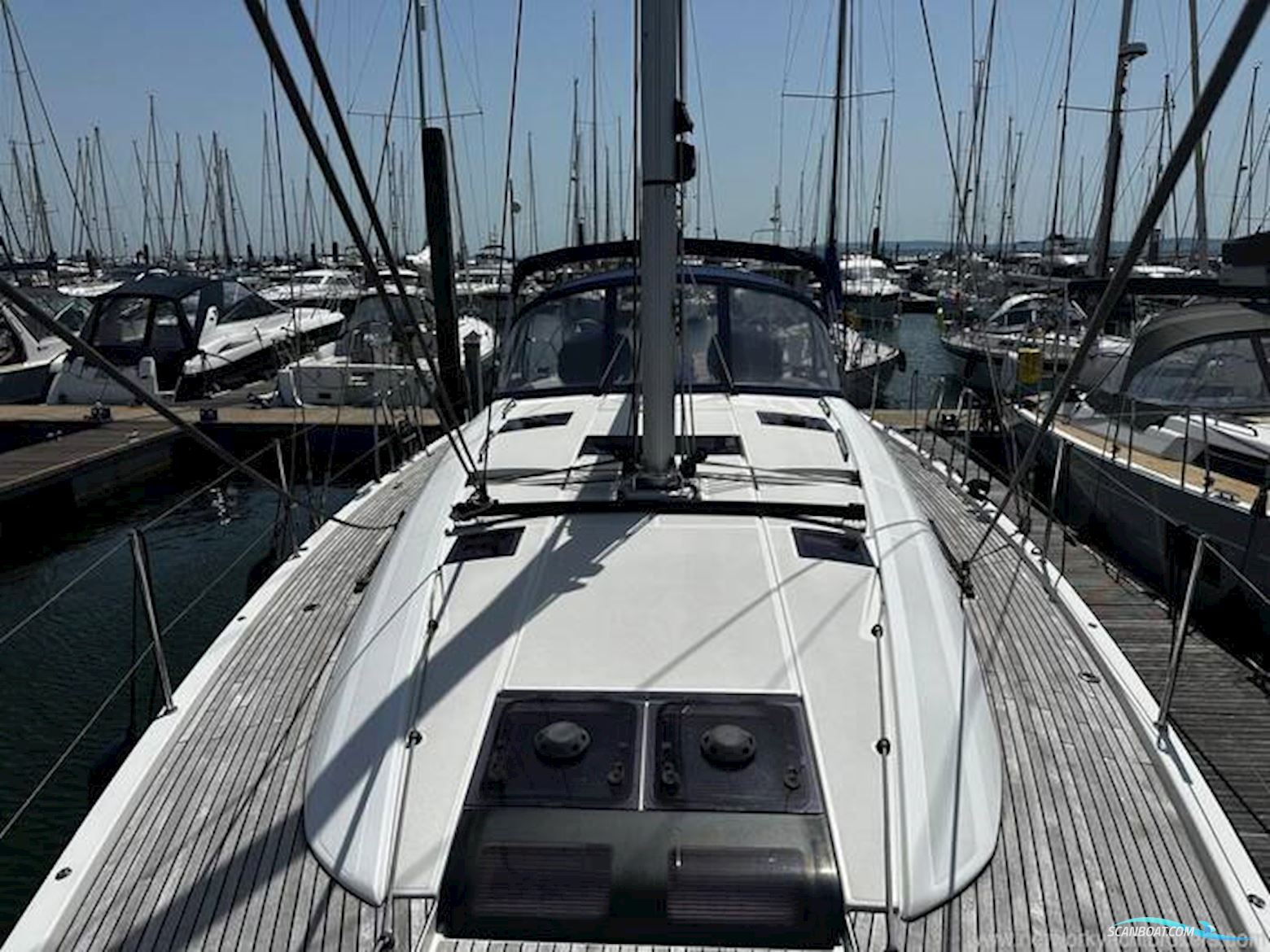 Jeanneau Yacht 54