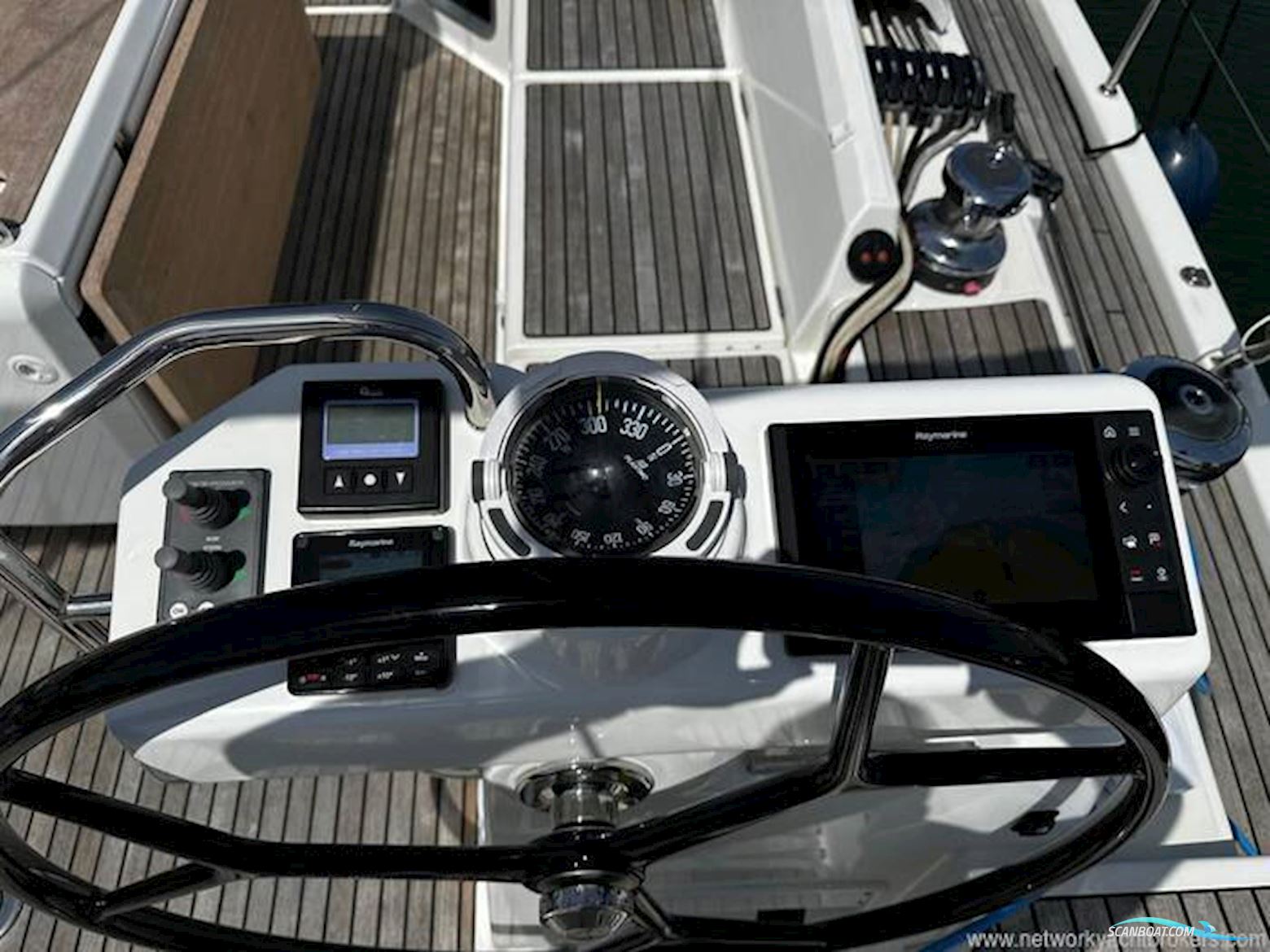 Jeanneau Yacht 54