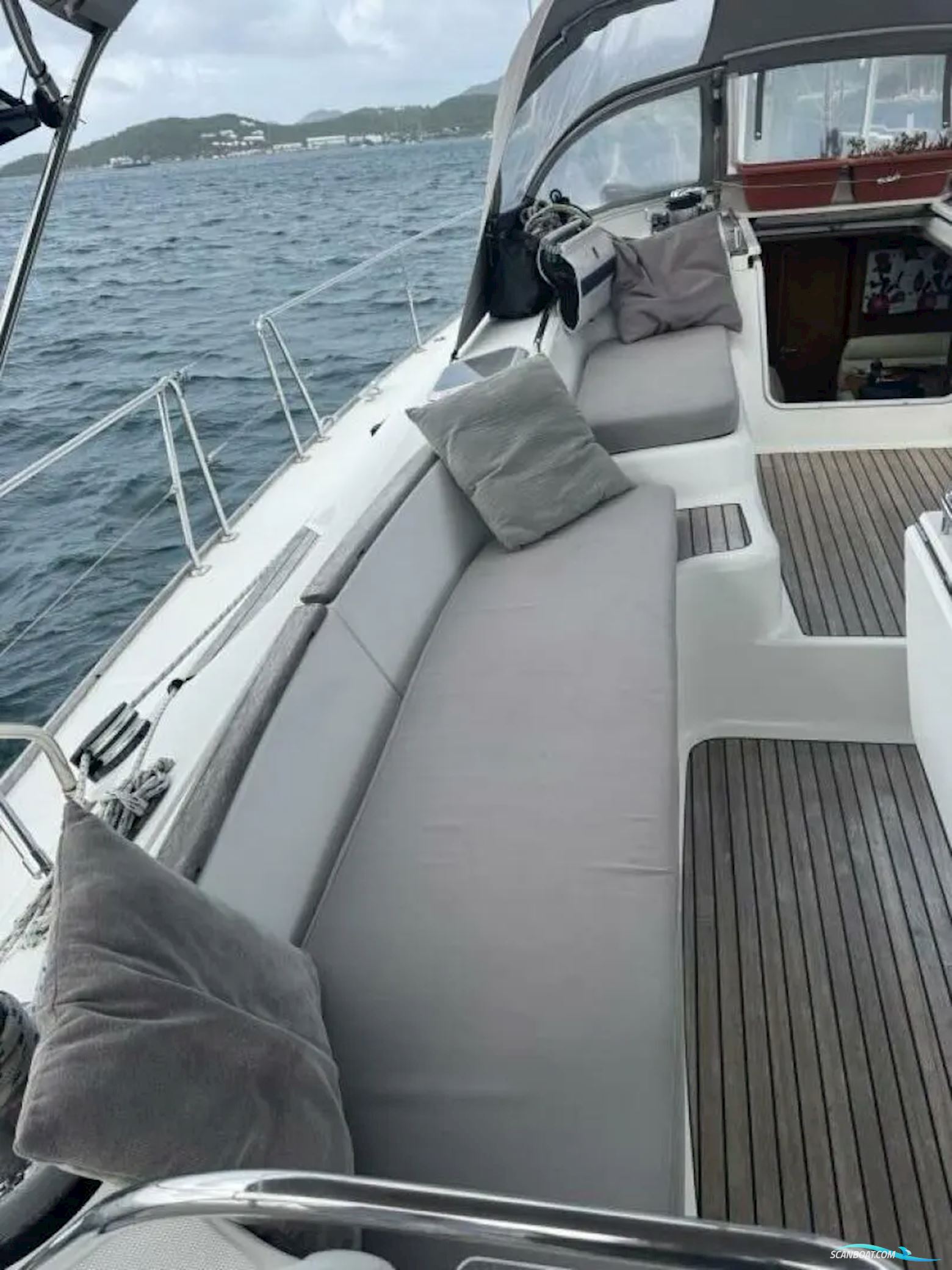 Jeanneau Yachts 54