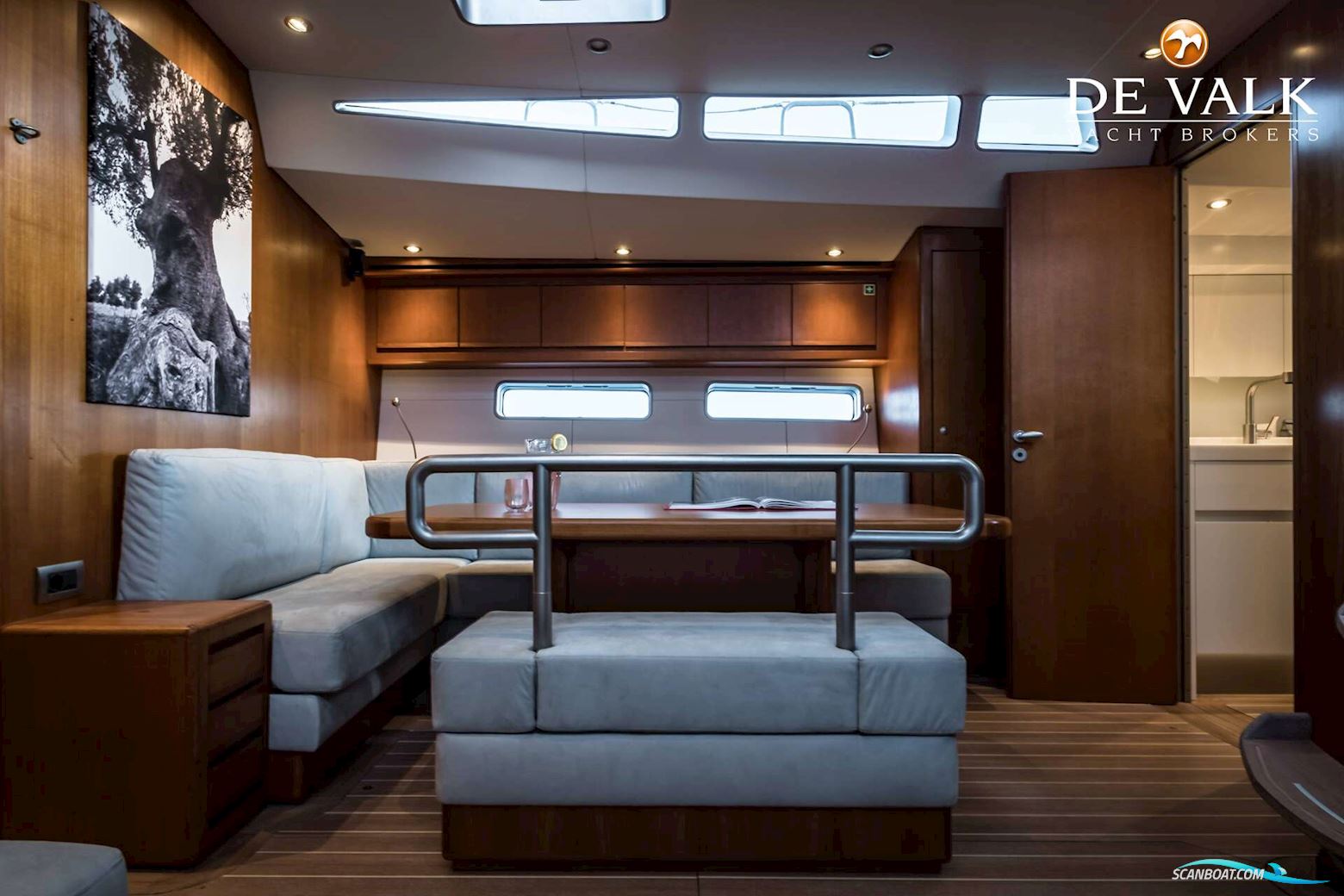 JFA Yachts 82 SY