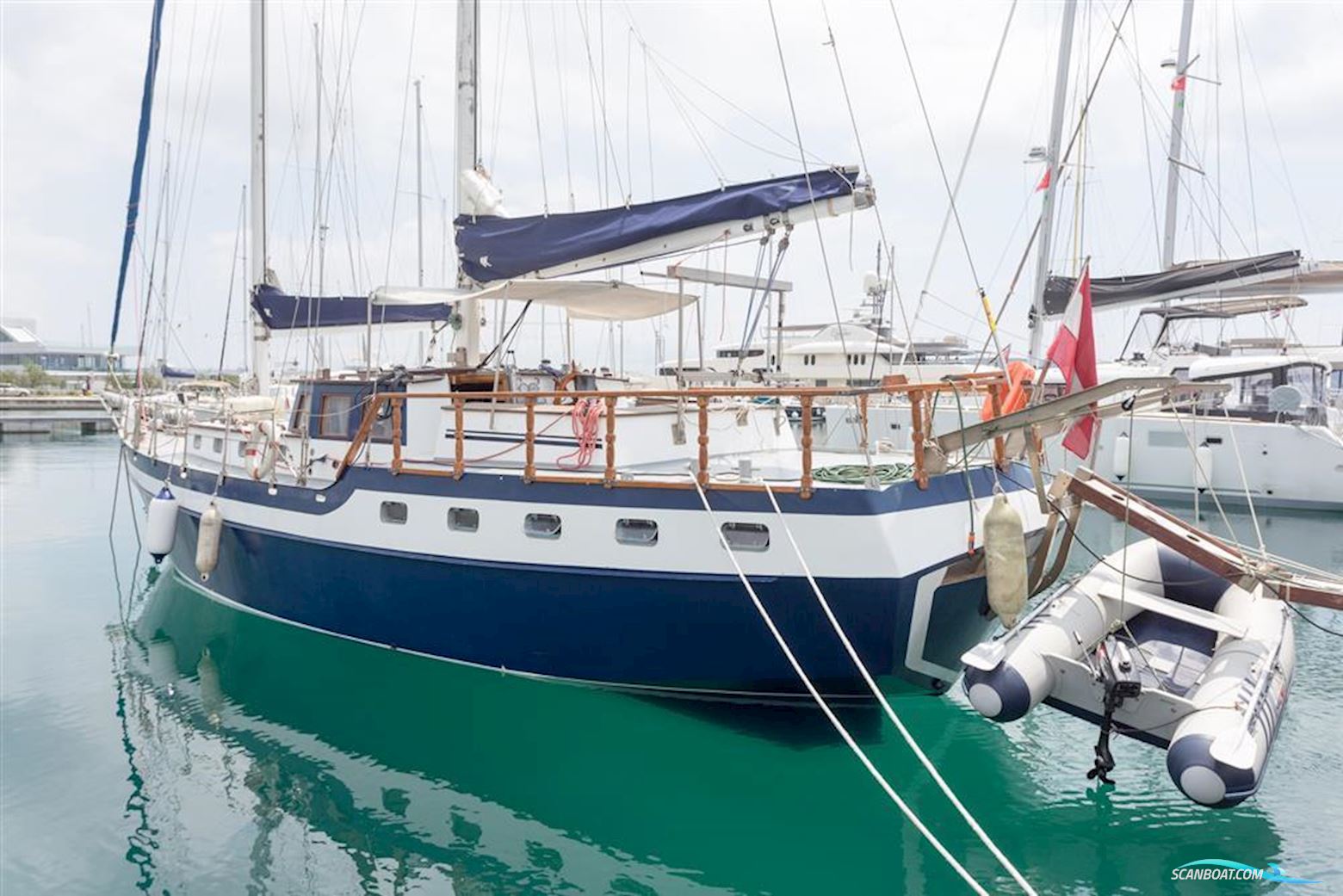 KETCH PILOTHOUSE 49