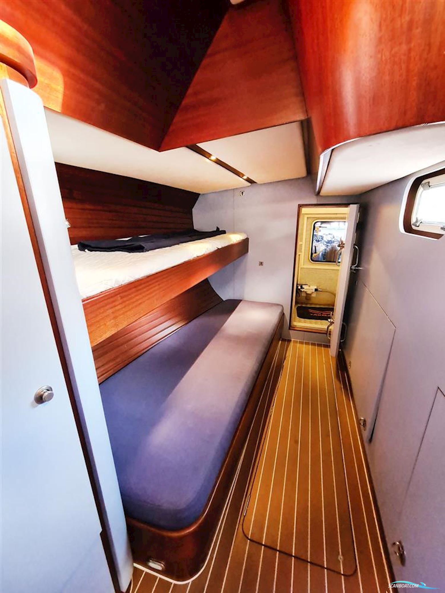 KM Yachtbuilders Stadtship 70