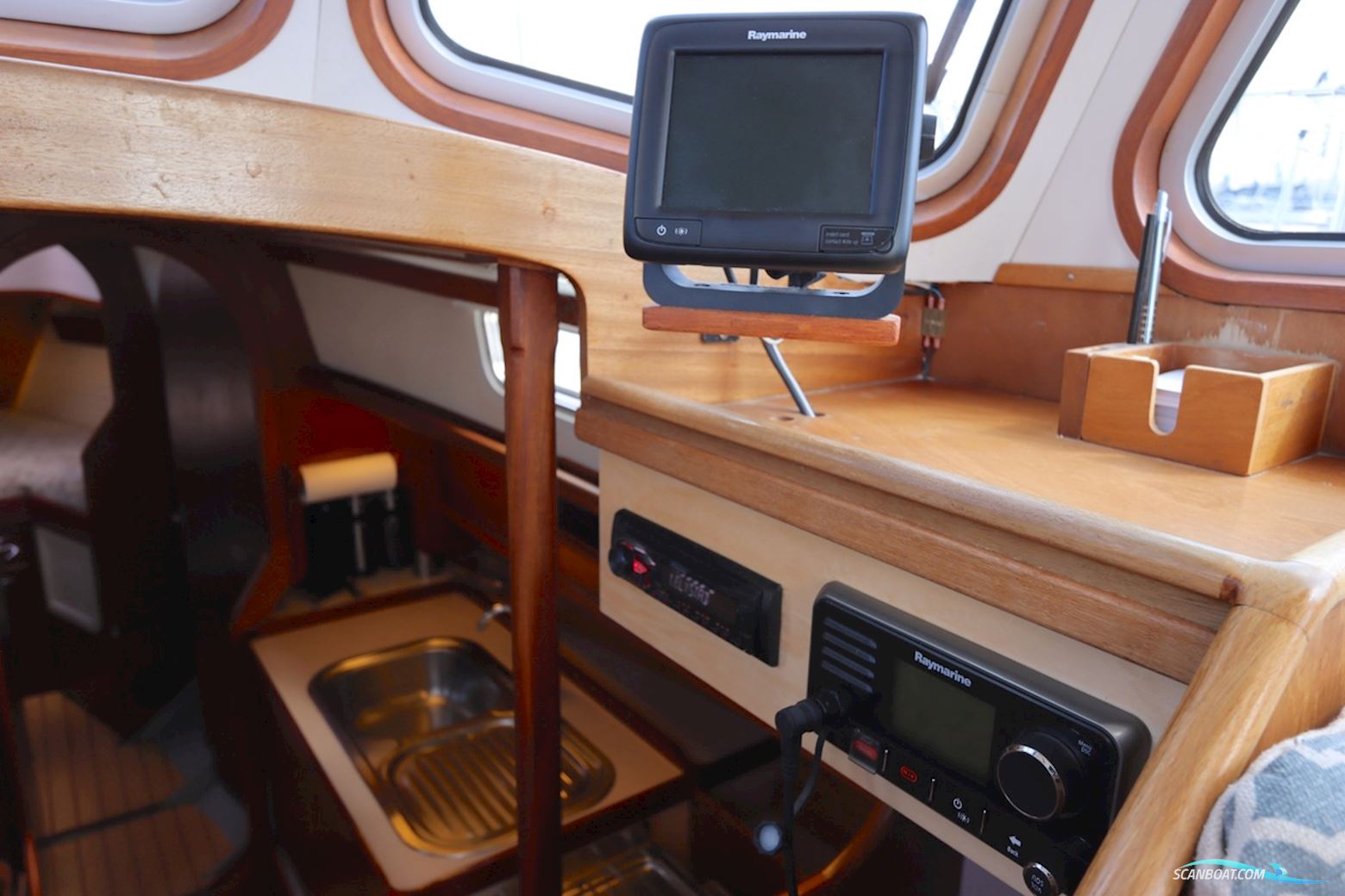 Koopmans 33 Deck Salon