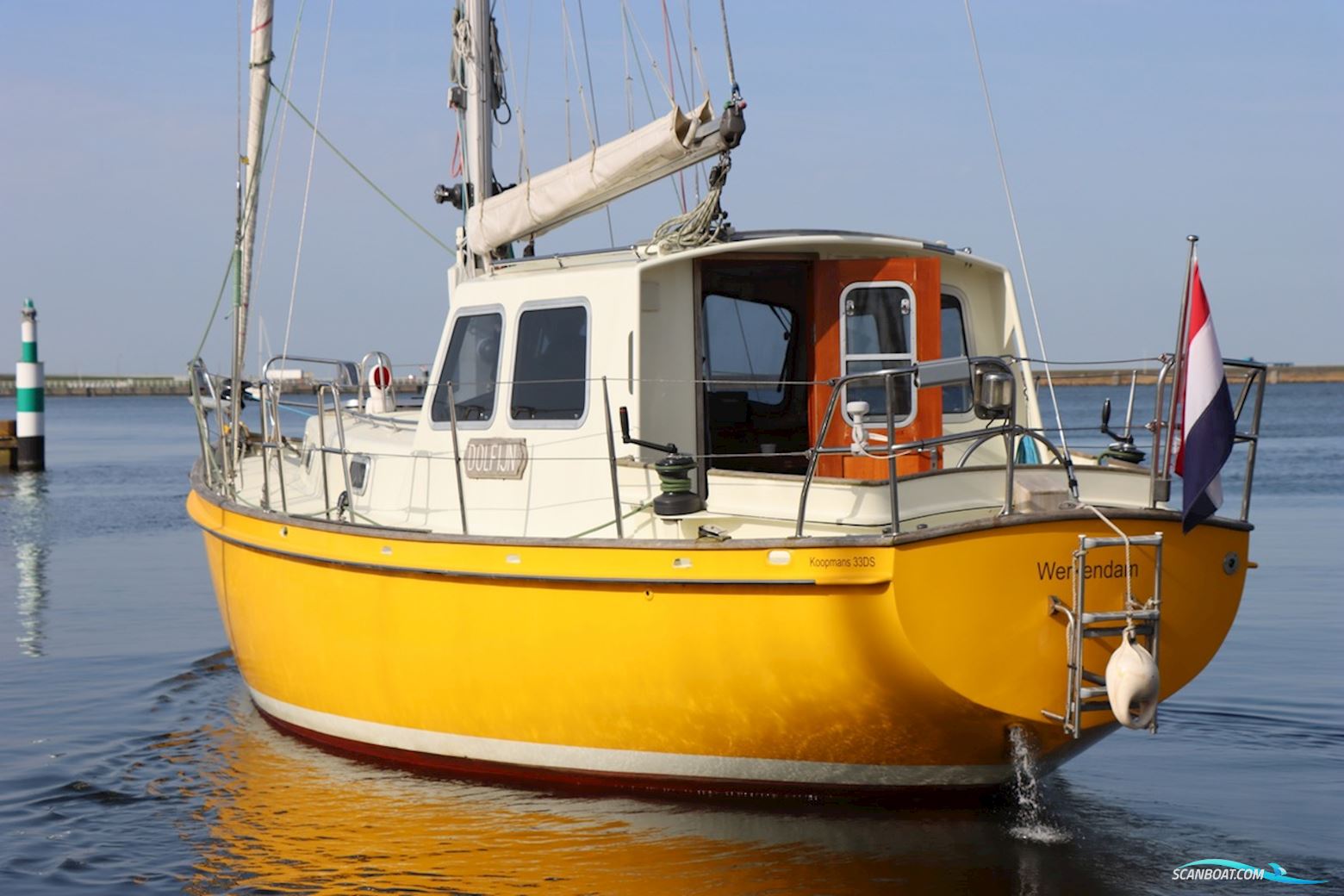 Koopmans 33 Deck Salon