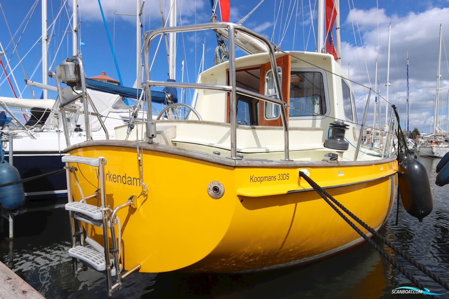 Koopmans 33 Deck Salon