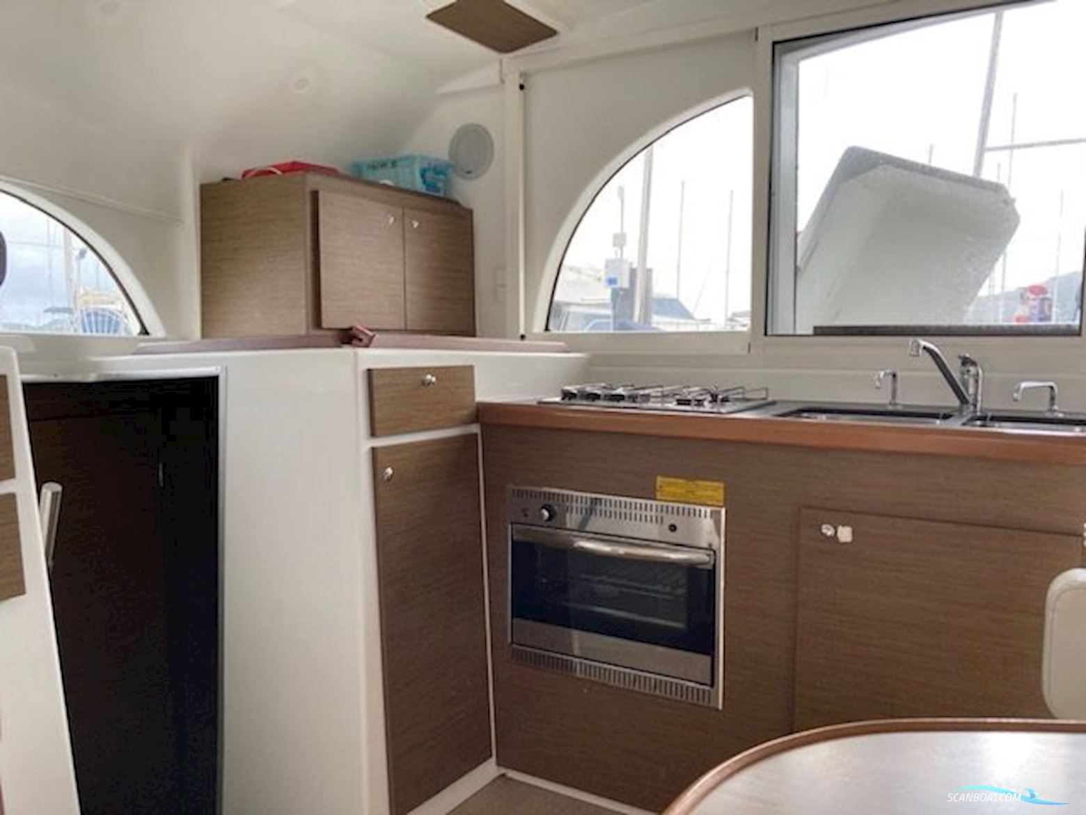 LAGOON  380