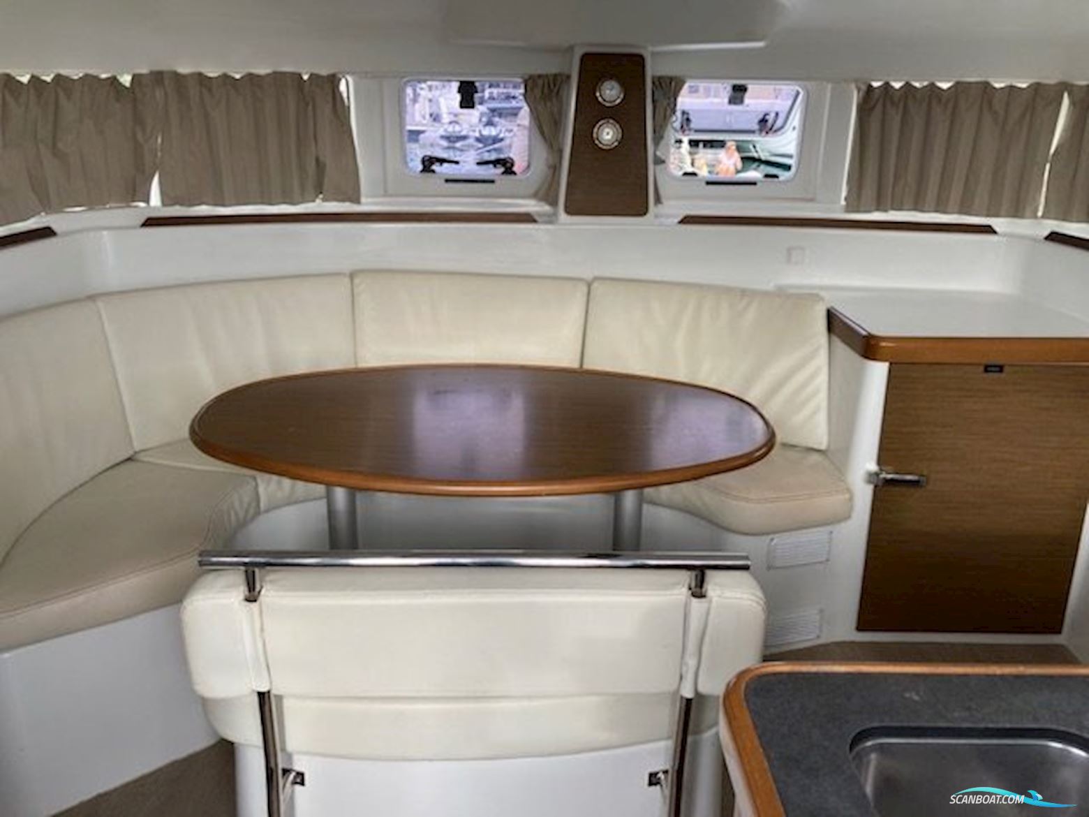 LAGOON  380