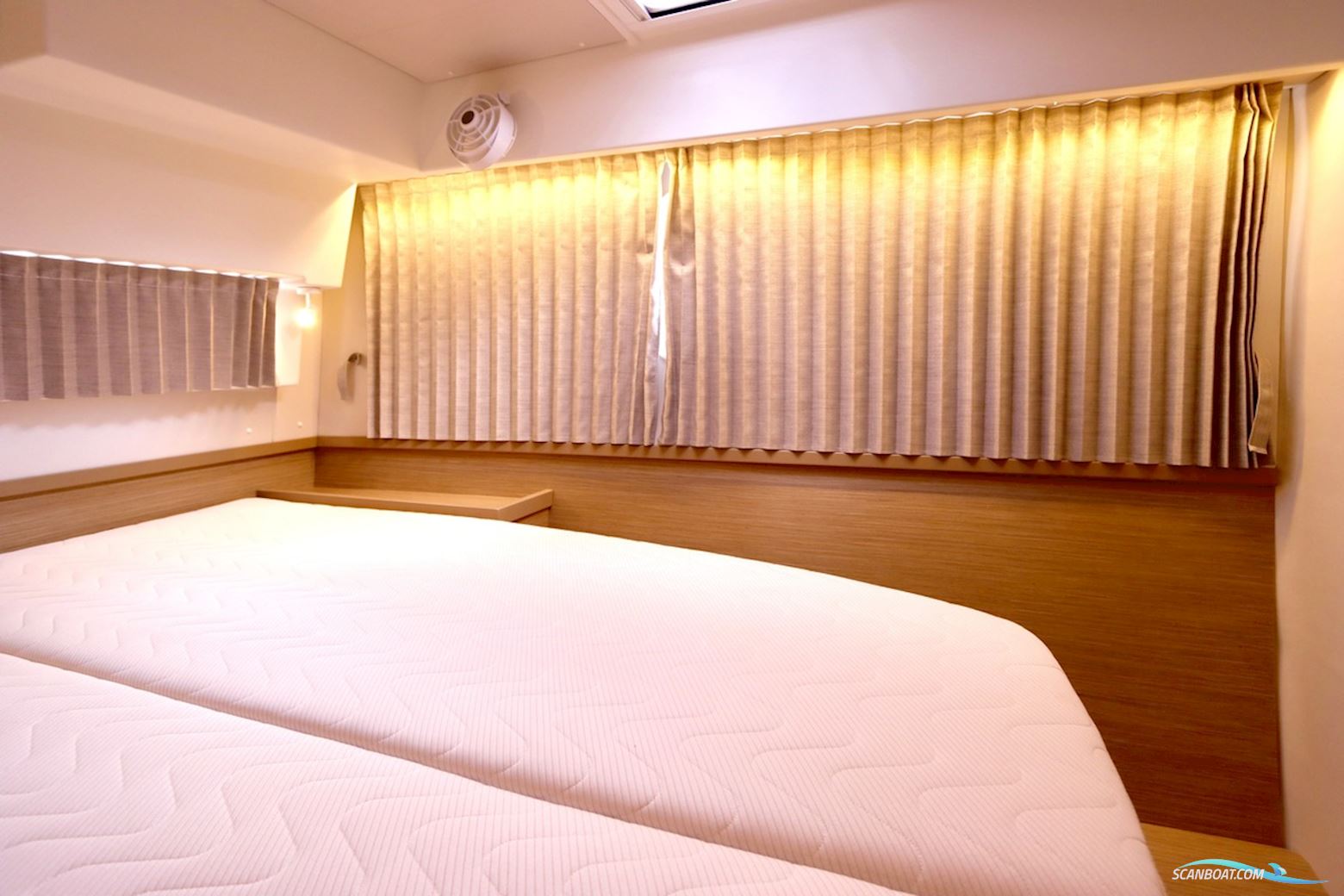 Lagoon 42 Full specs