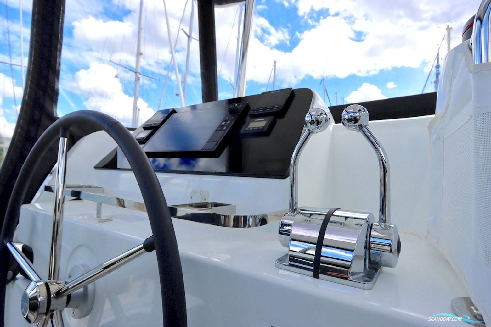 Lagoon 42 Full specs