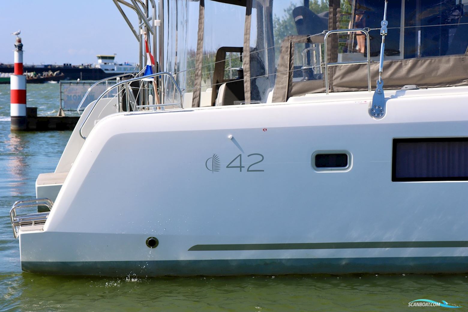 Lagoon 42 Full specs