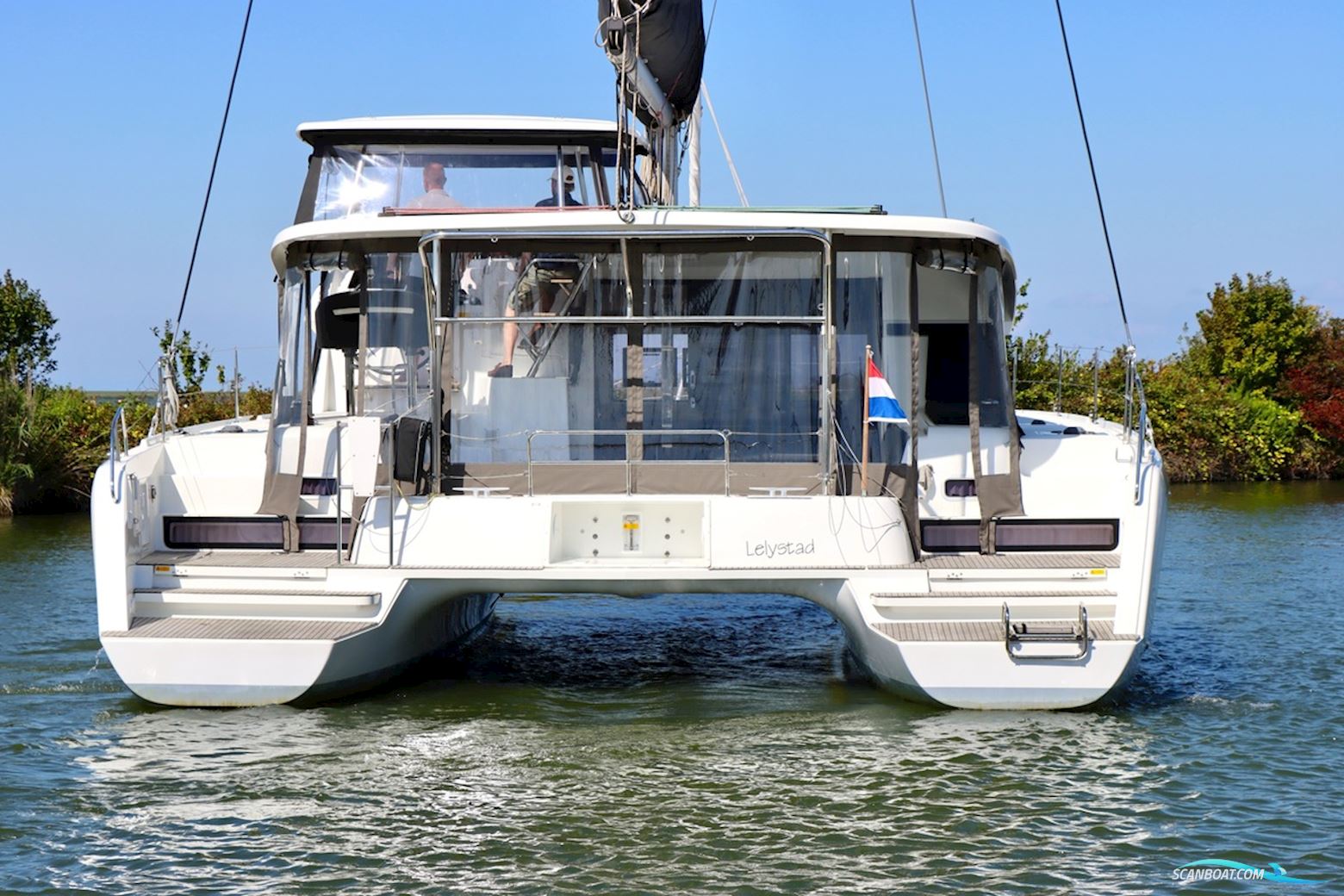 Lagoon 42 Full specs