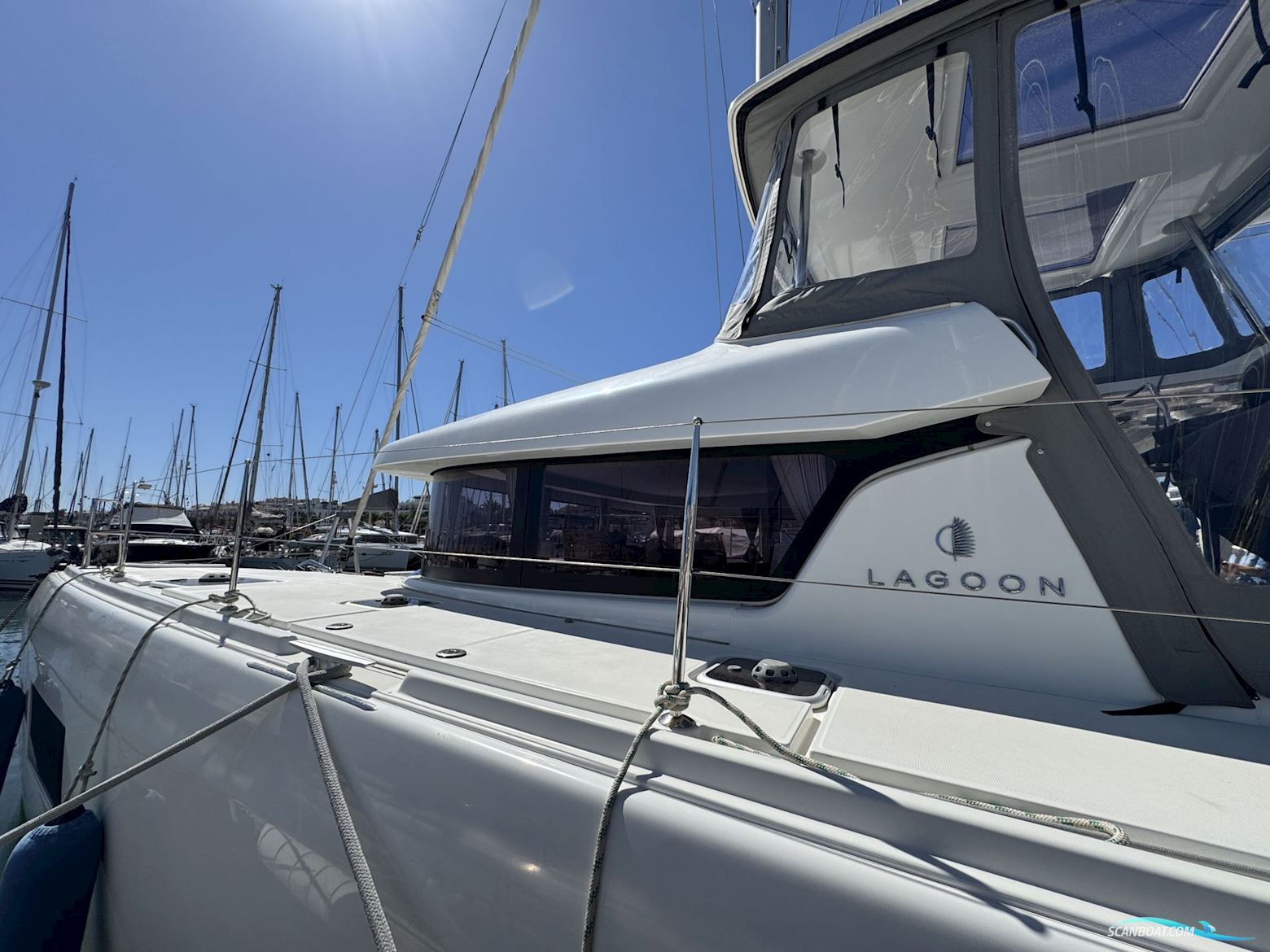 Lagoon 42