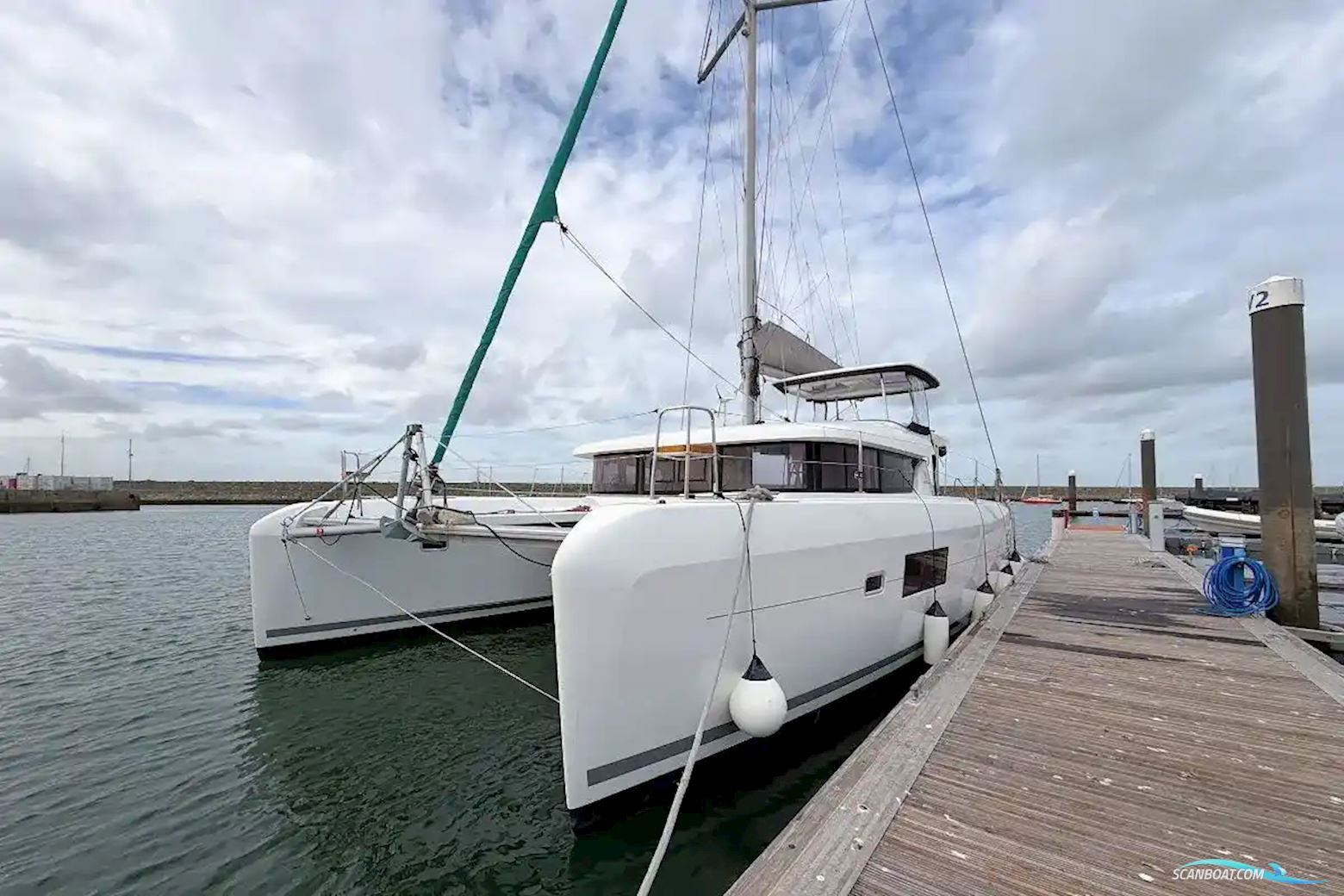 Lagoon 42