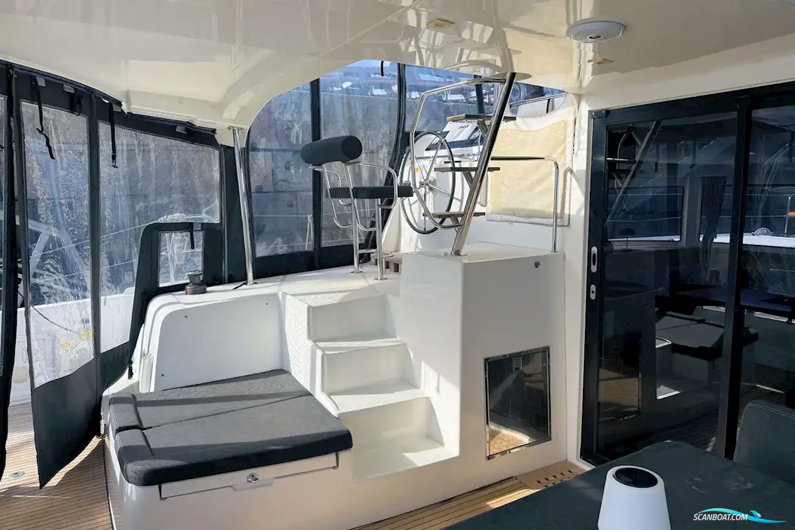 Lagoon 42