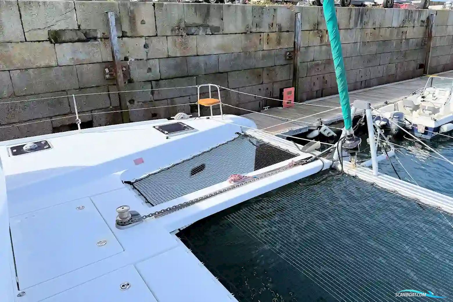 Lagoon 42