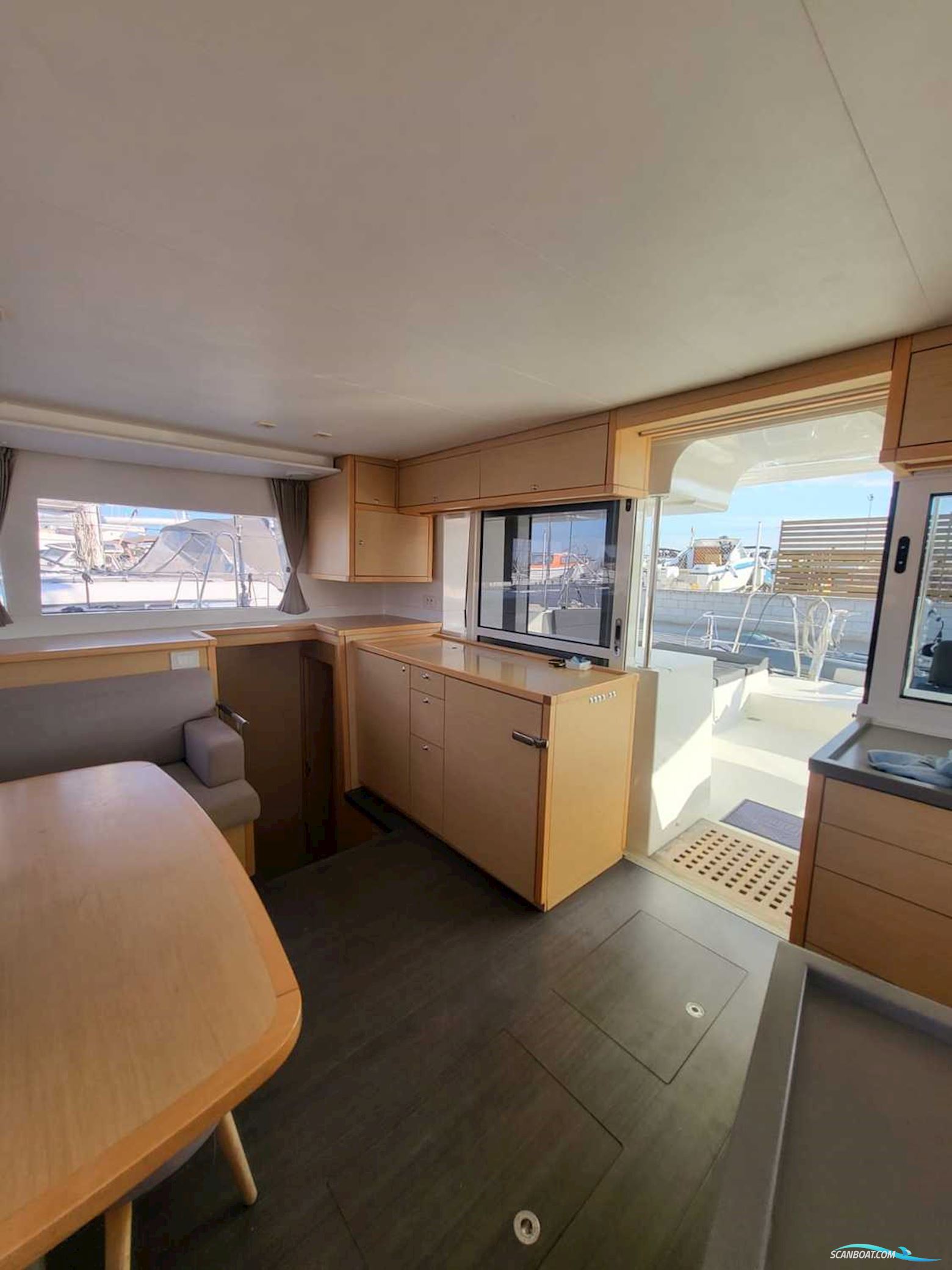 Lagoon 450 F VAT paid