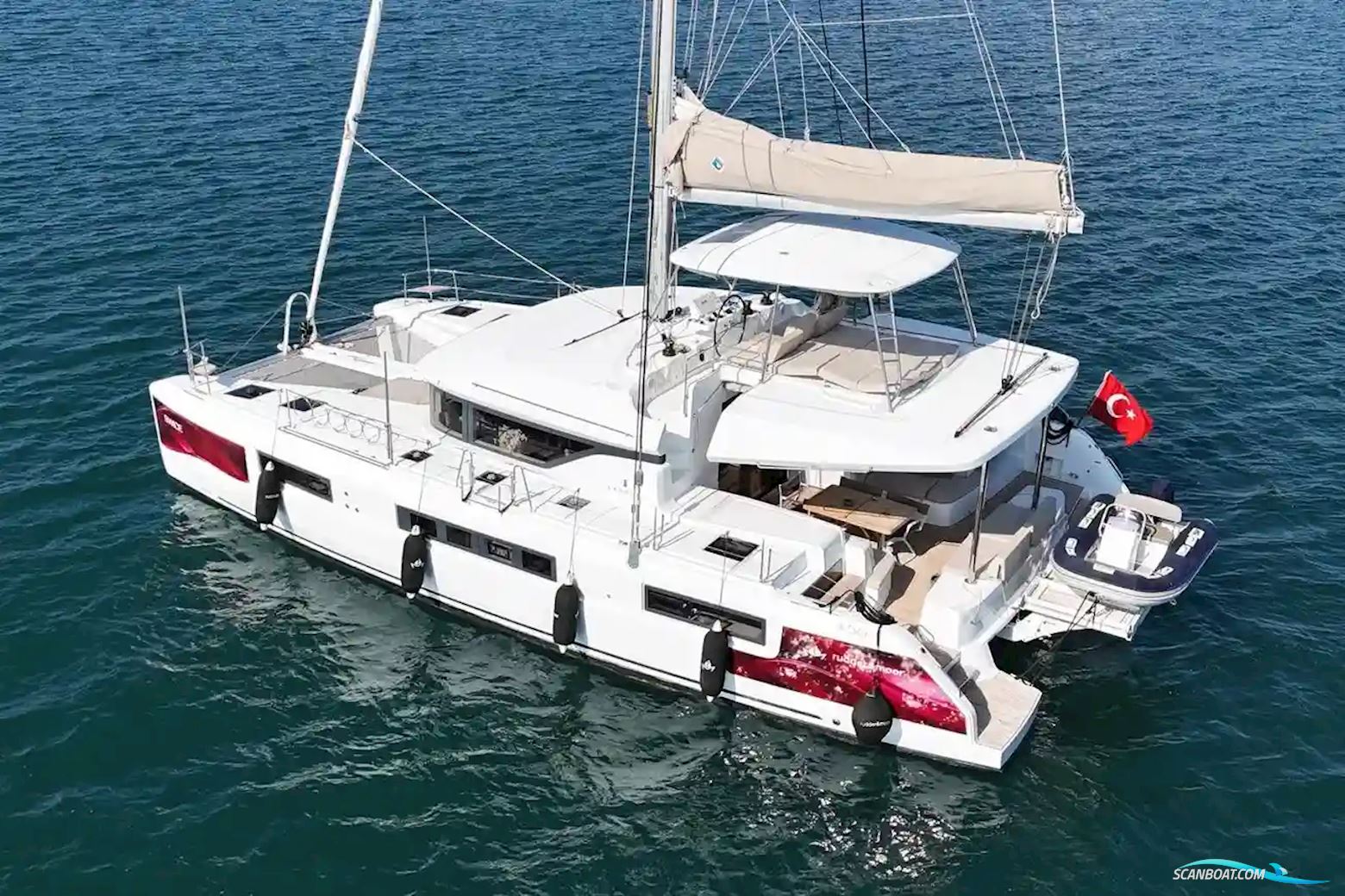 Lagoon 50