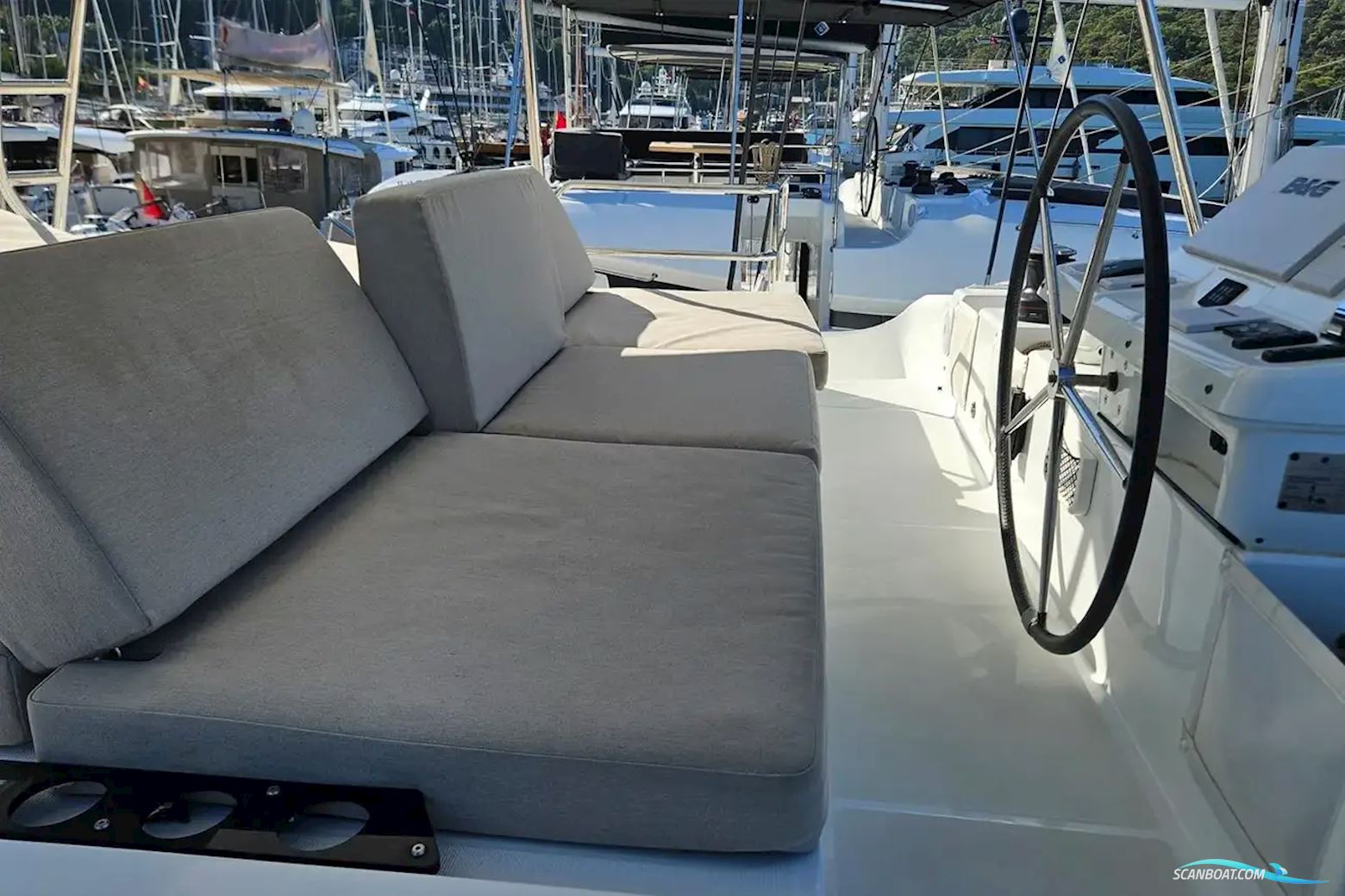 Lagoon 50